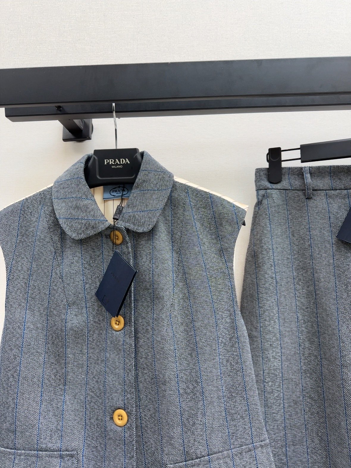 Pra* 25ss striped vest and blazer skirt suit