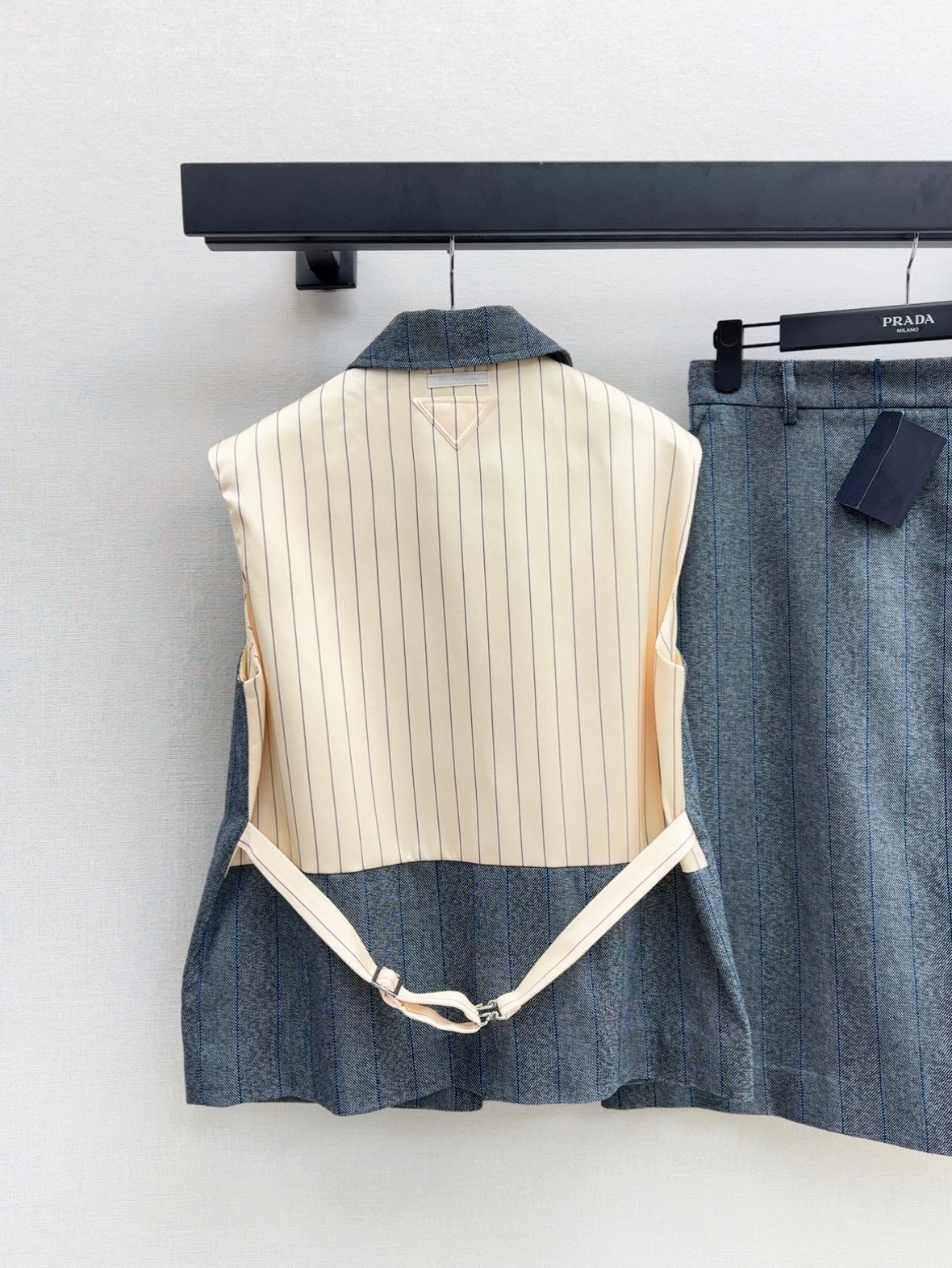 Pra* 25ss striped vest and blazer skirt suit