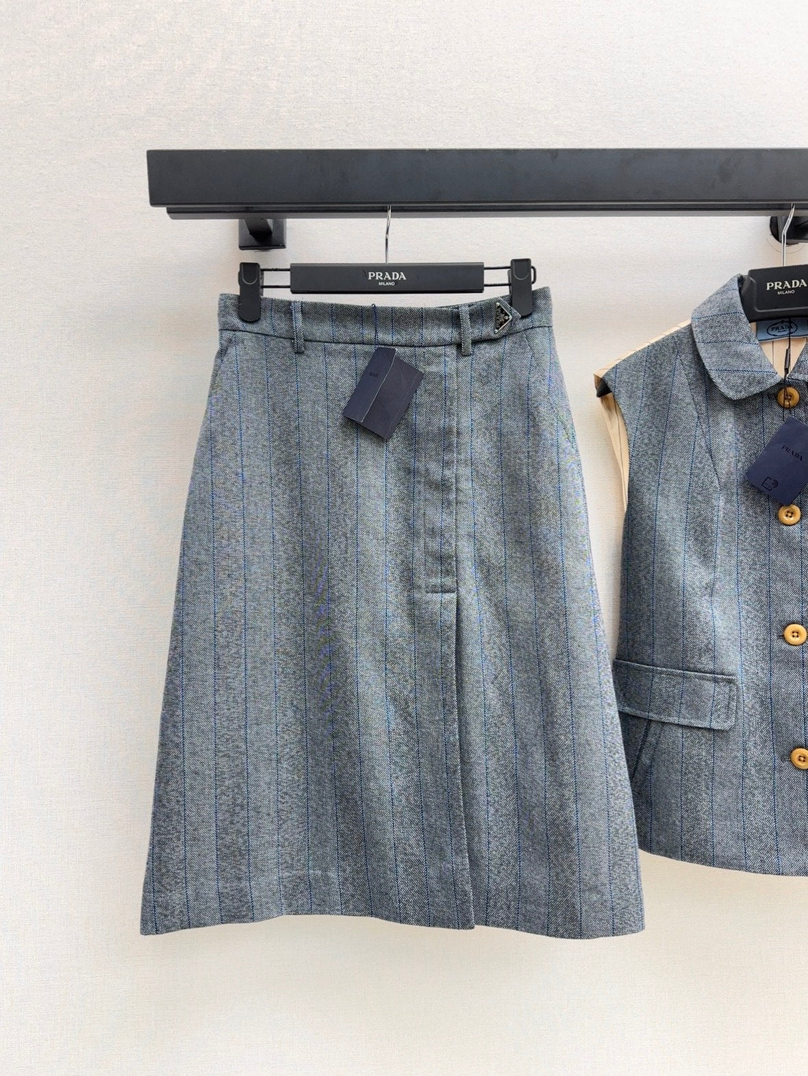 Pra* 25ss striped vest and blazer skirt suit