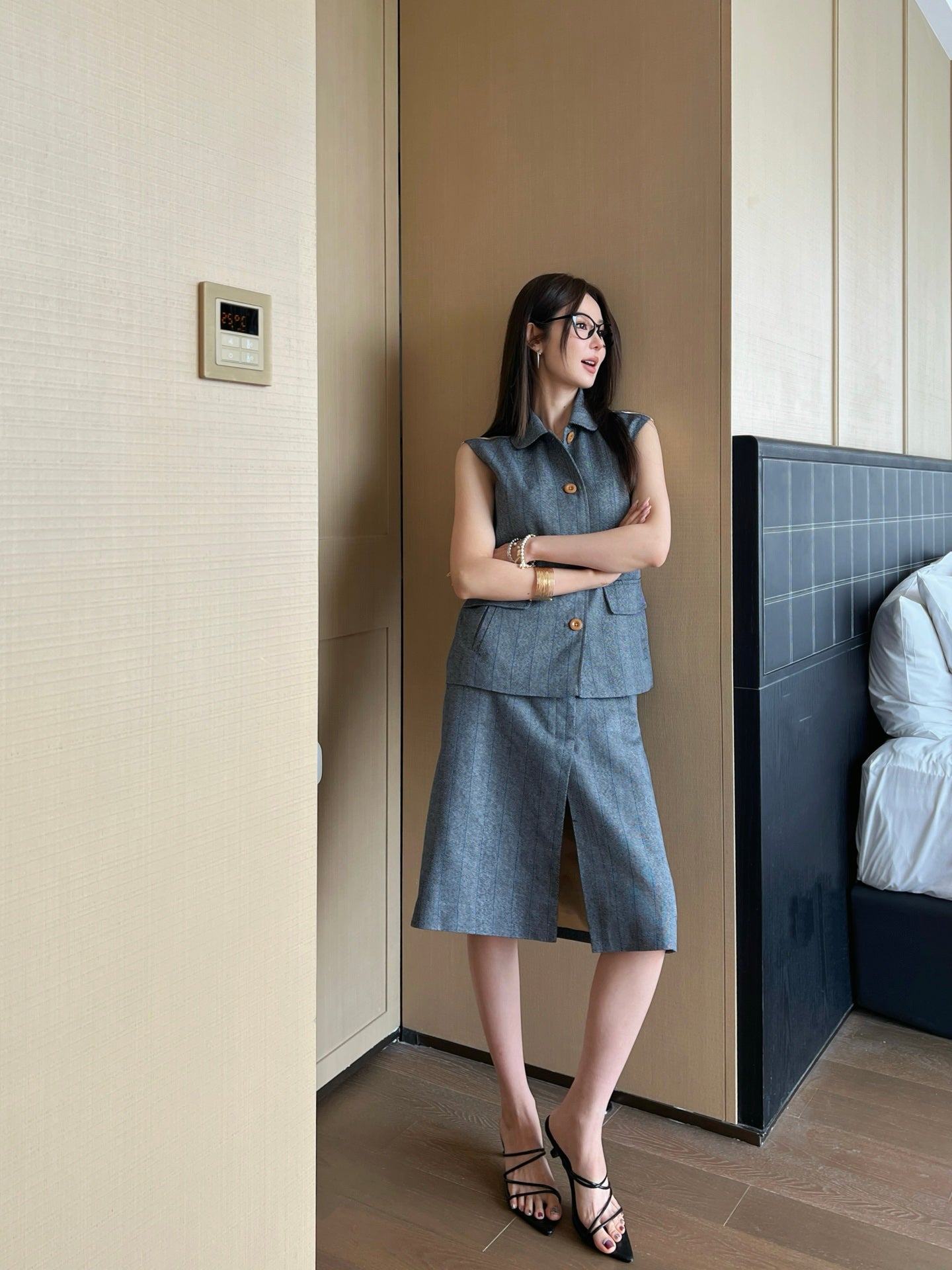 Pra* 25ss striped vest and blazer skirt suit