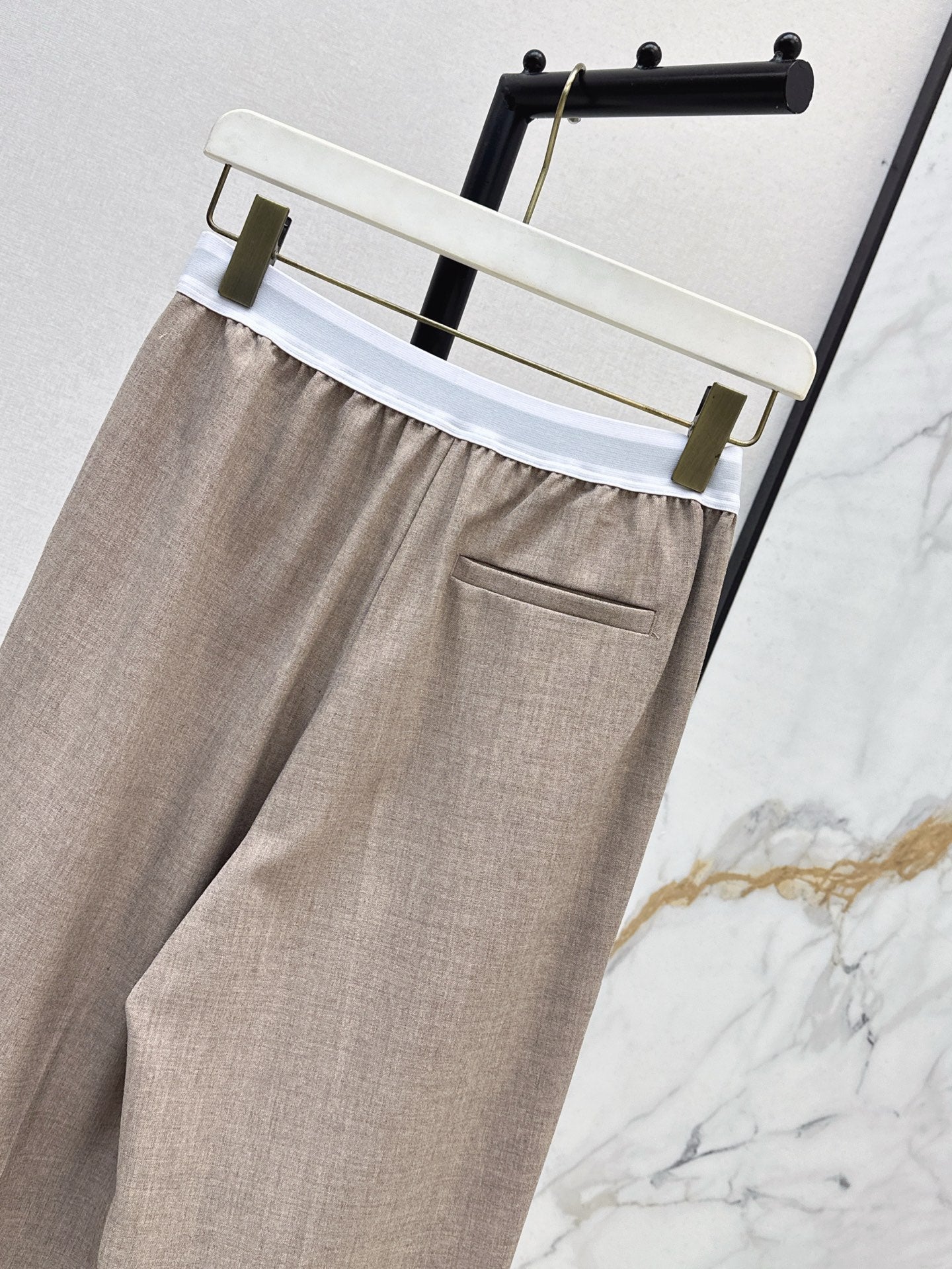 Loe* 25ss trousers in wool and cashmere