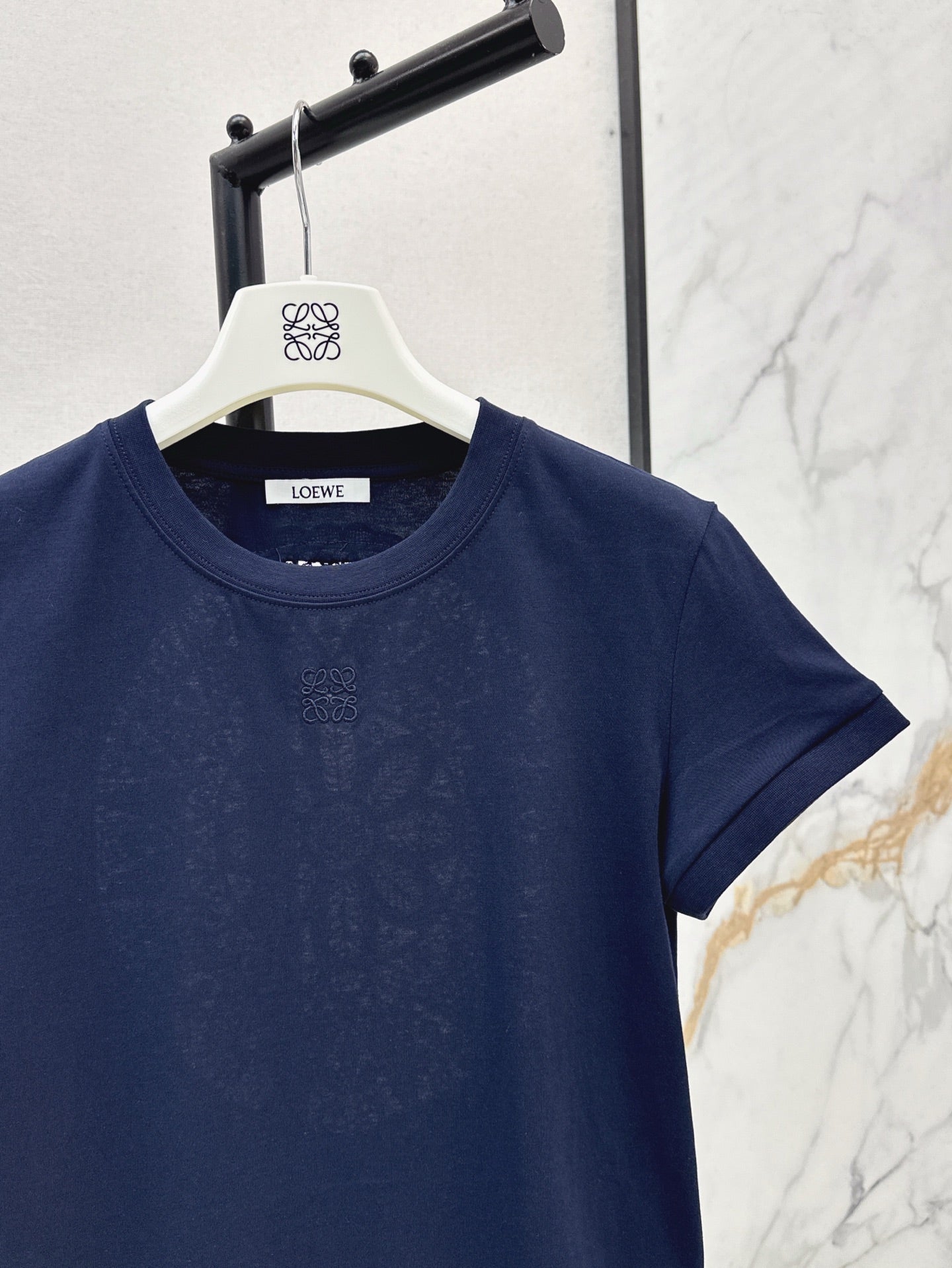 Loe* 25ss lace back cotton t-shirt