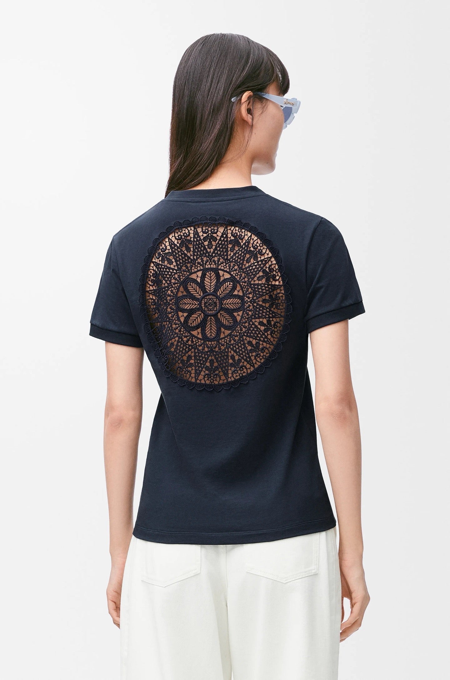 Loe* 25ss lace back cotton t-shirt