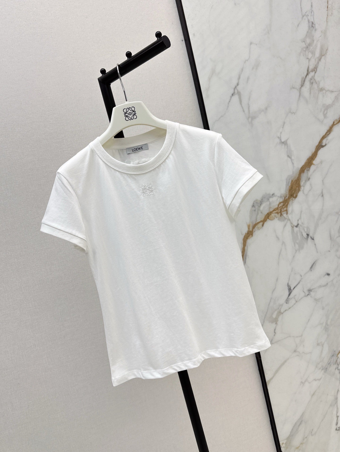Loe* 25ss lace back cotton t-shirt