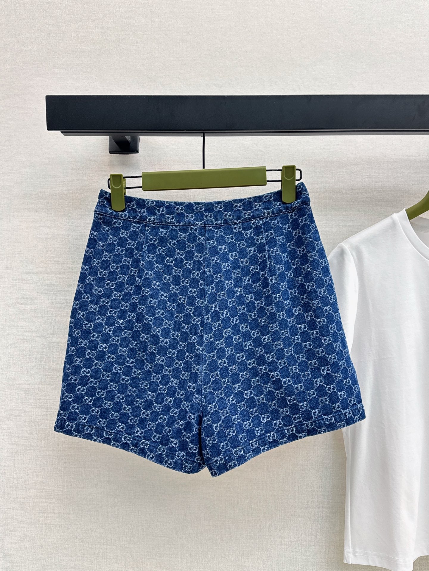 Gu* 25ss cotton jersey t-shirt and GG denim skort suit