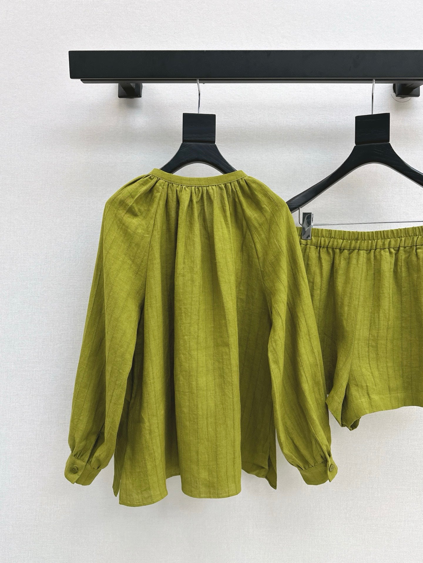 Lor*P 25ss loose linen shirt and elastic waist shorts suit