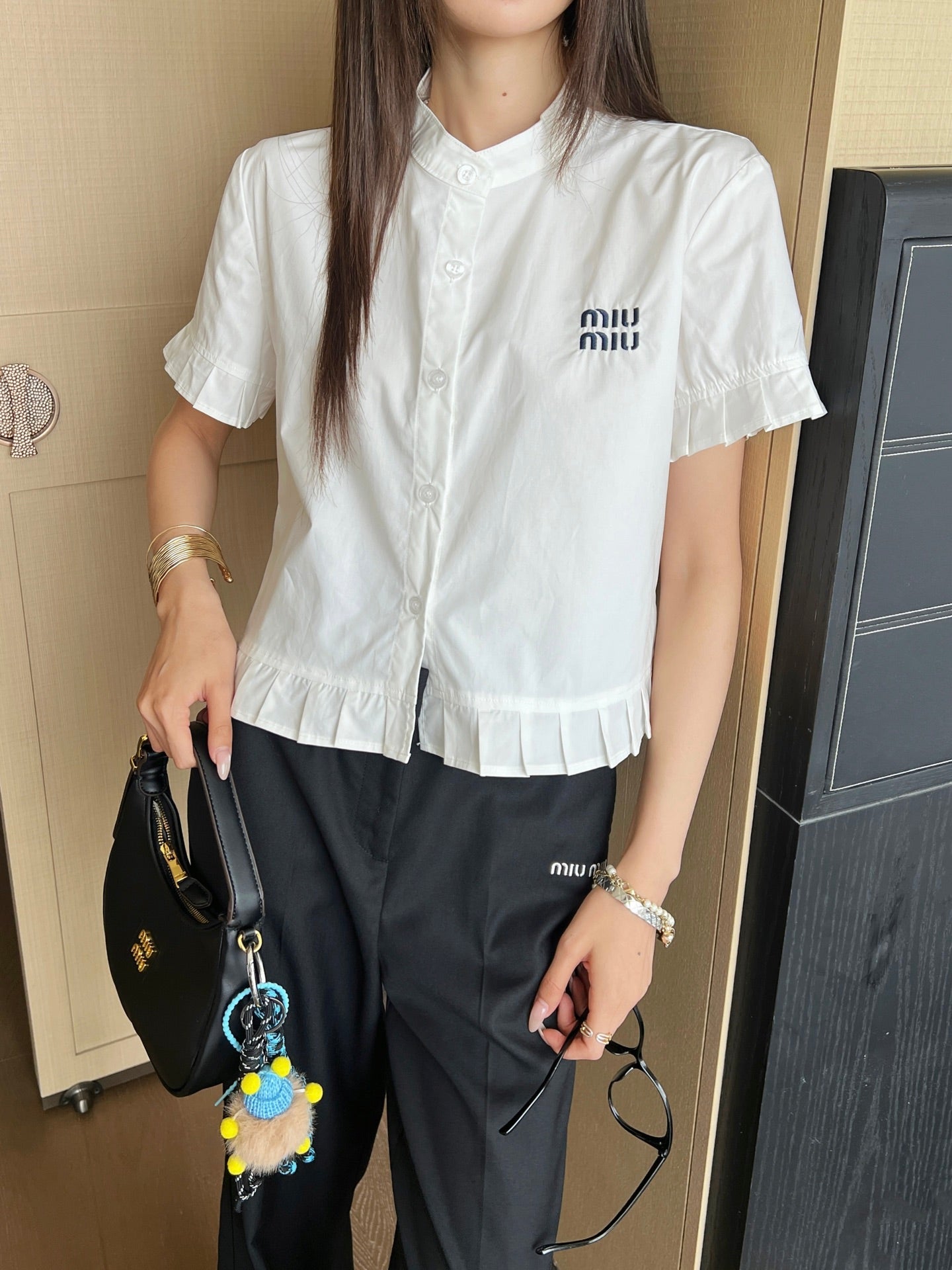 M*u 25ss pleated crop cotton shirt