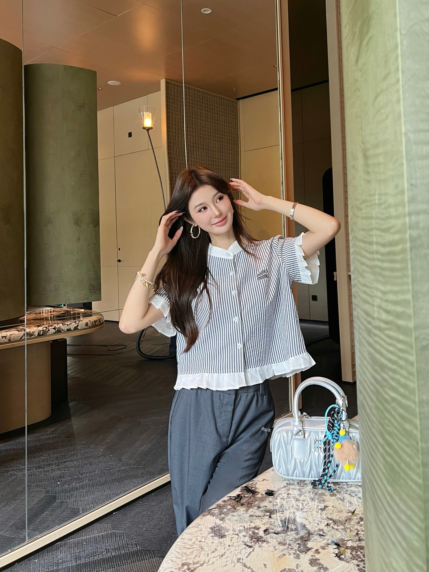 M*u 25ss striped crop pleated shirt