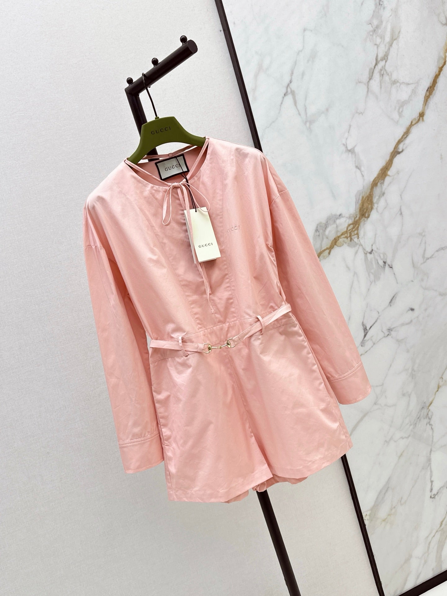 Gu* 25ss tied collar belt jumpsuit