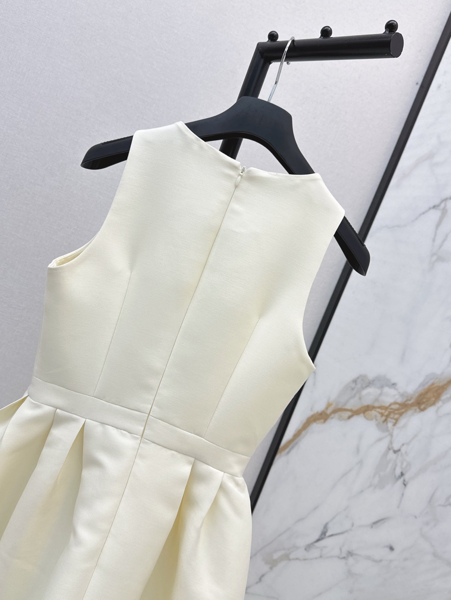 D*r 25ss short bow flared dress