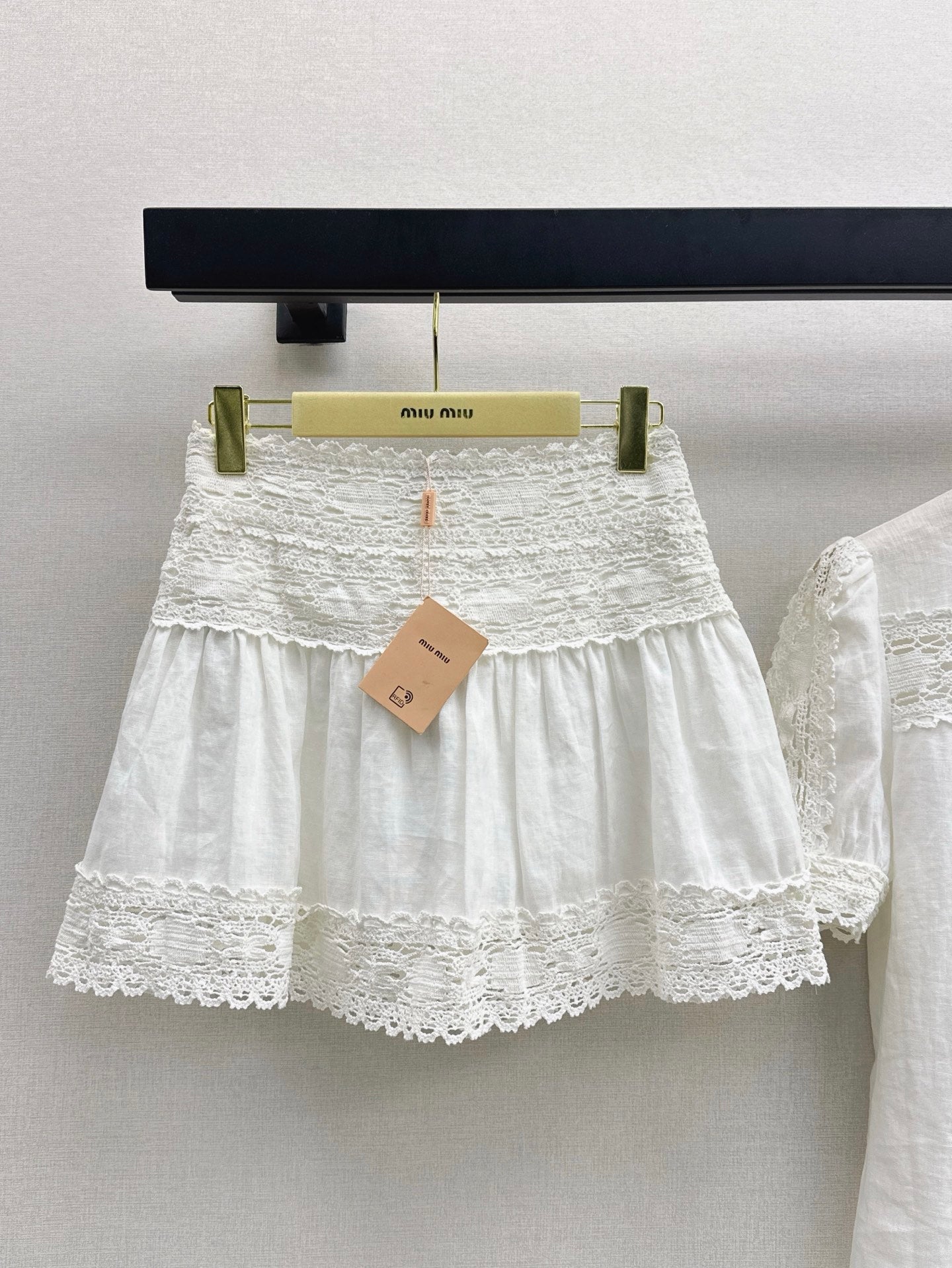 M*u 25ss lace shirt and shorts linen suit