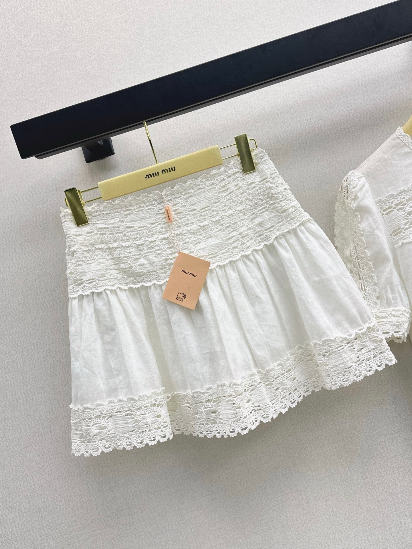 M*u 25ss lace shirt and shorts linen suit