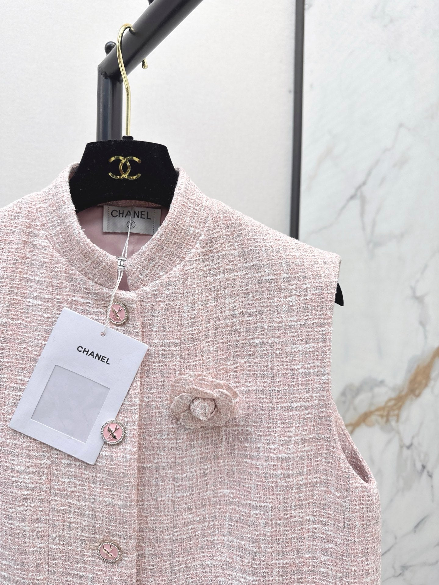 C*nel 25ss  rose tweed vest