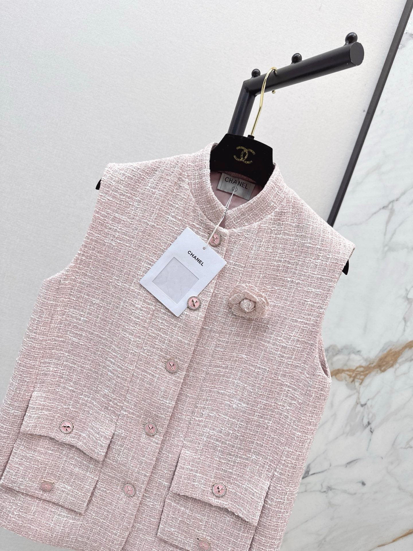 C*nel 25ss  rose tweed vest