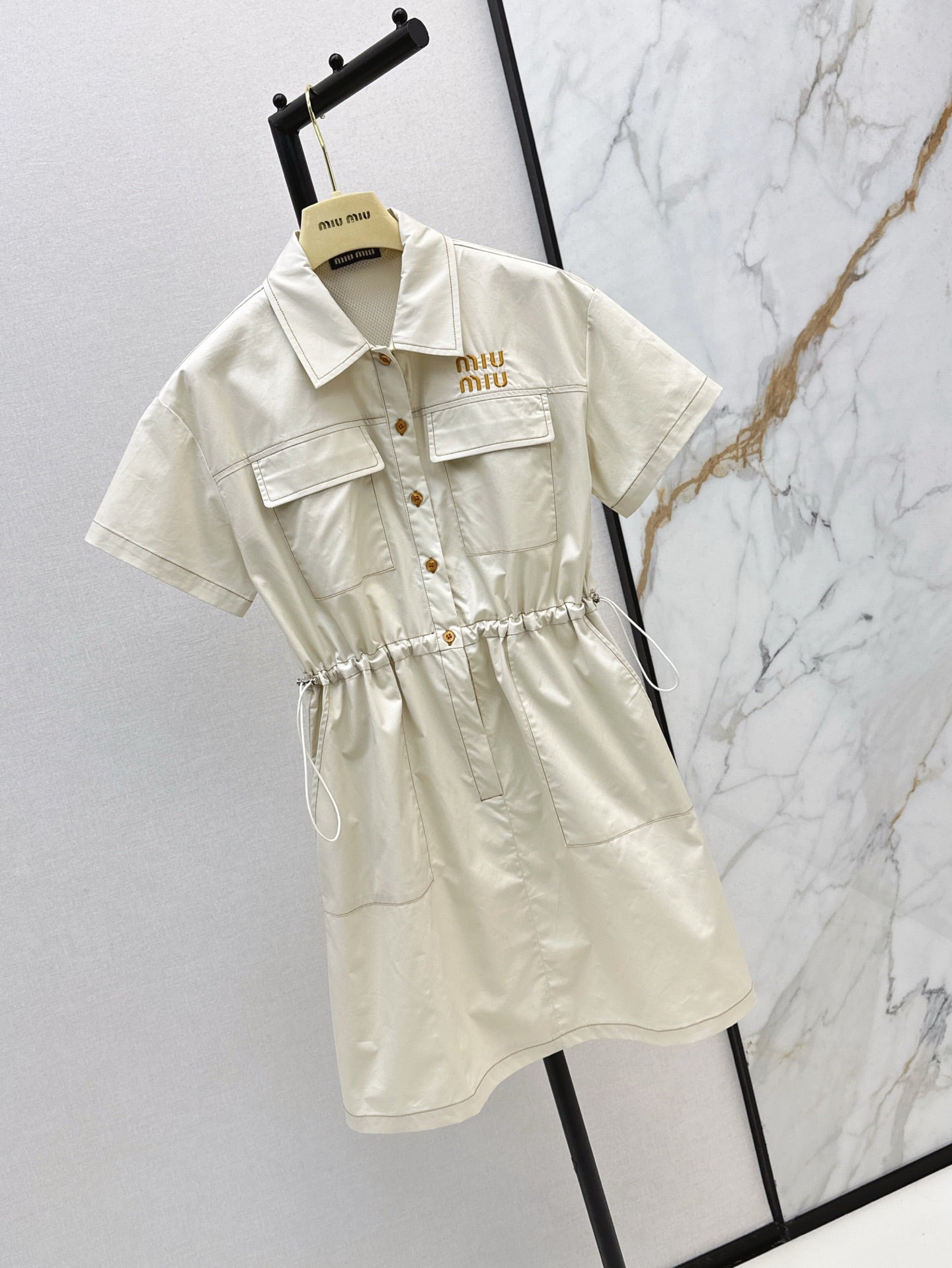 M*u 25ss embroidered cargo waist dress