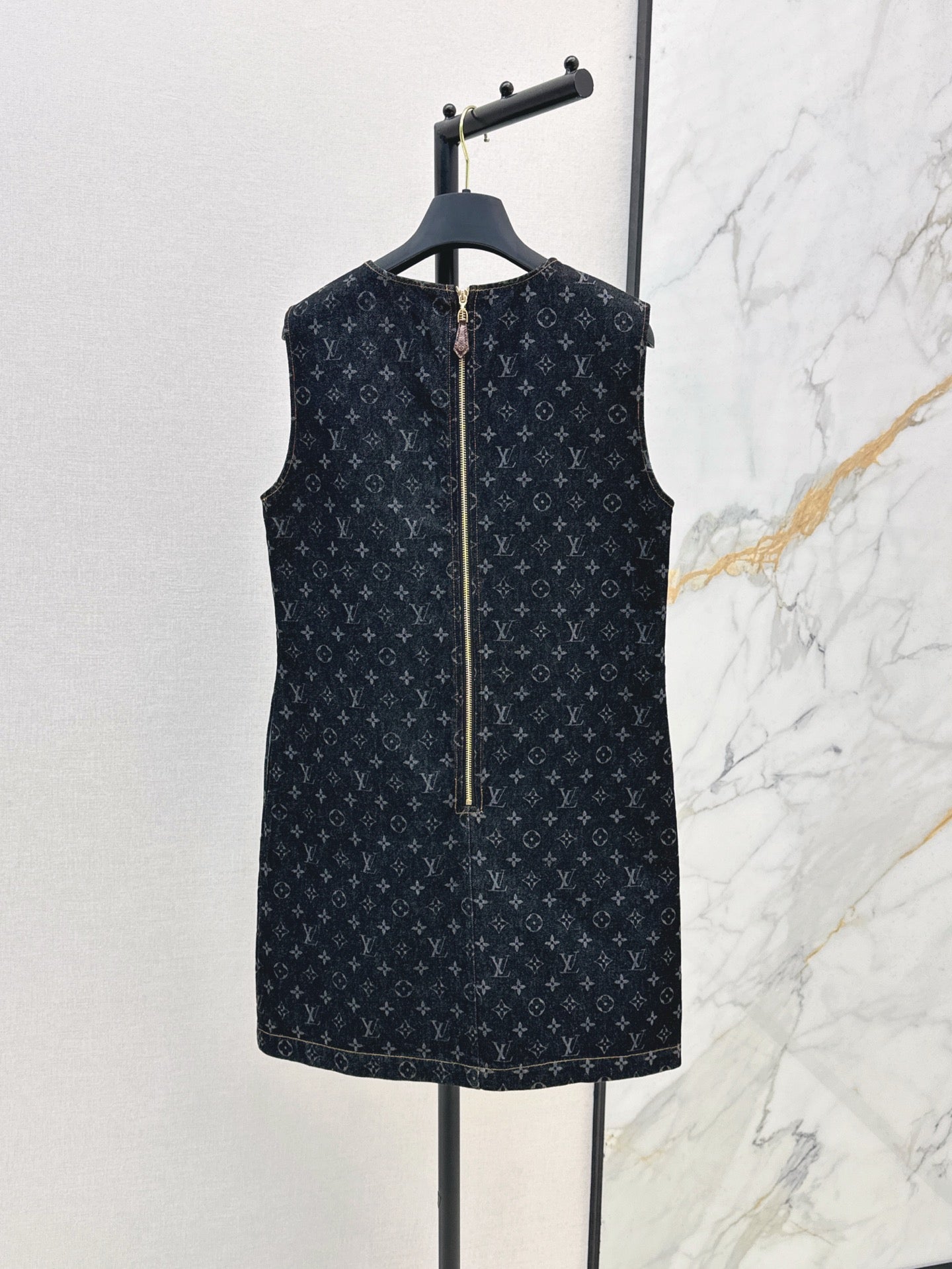 Loui* 25ss short monogram denim dress