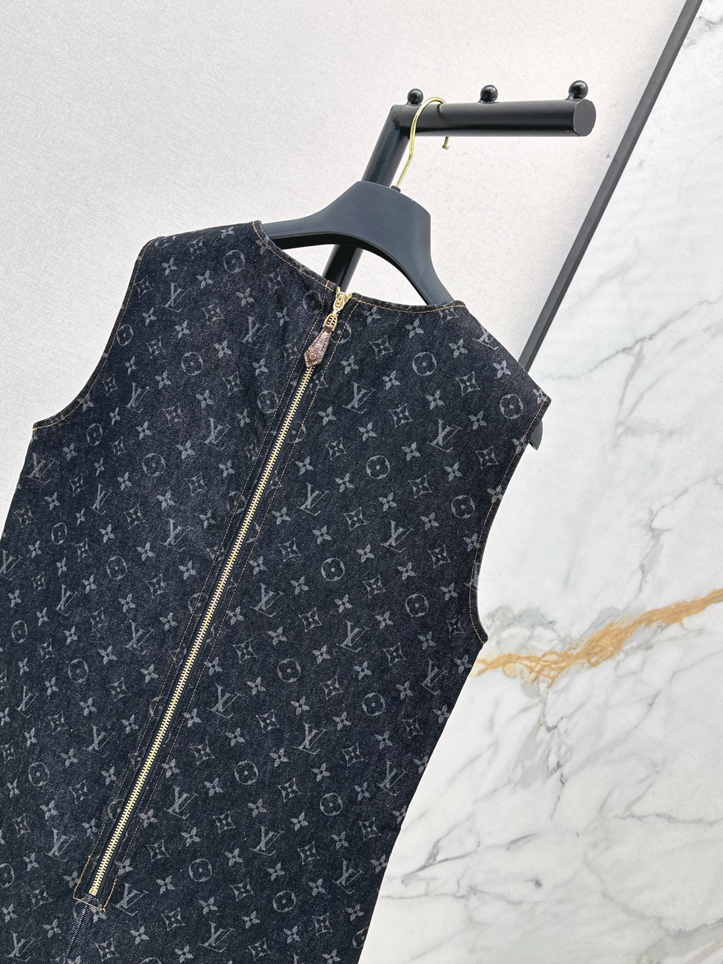 Loui* 25ss short monogram denim dress