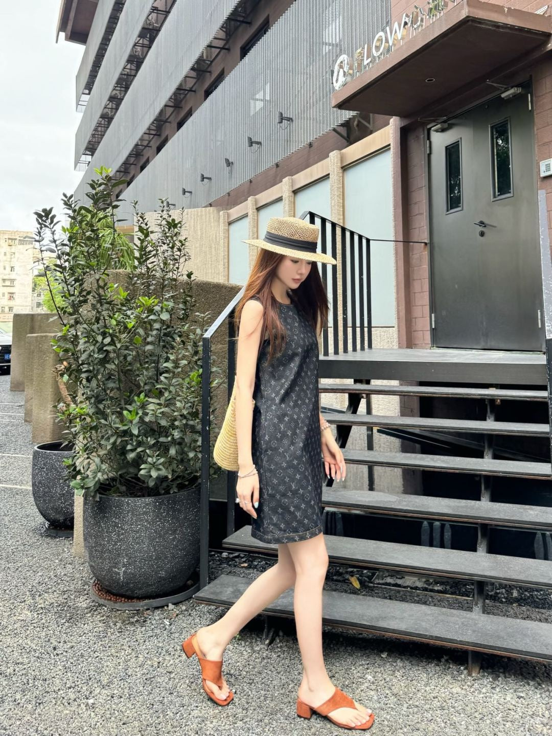 Loui* 25ss short monogram denim dress