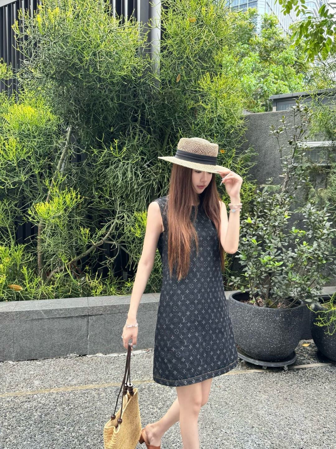 Loui* 25ss short monogram denim dress