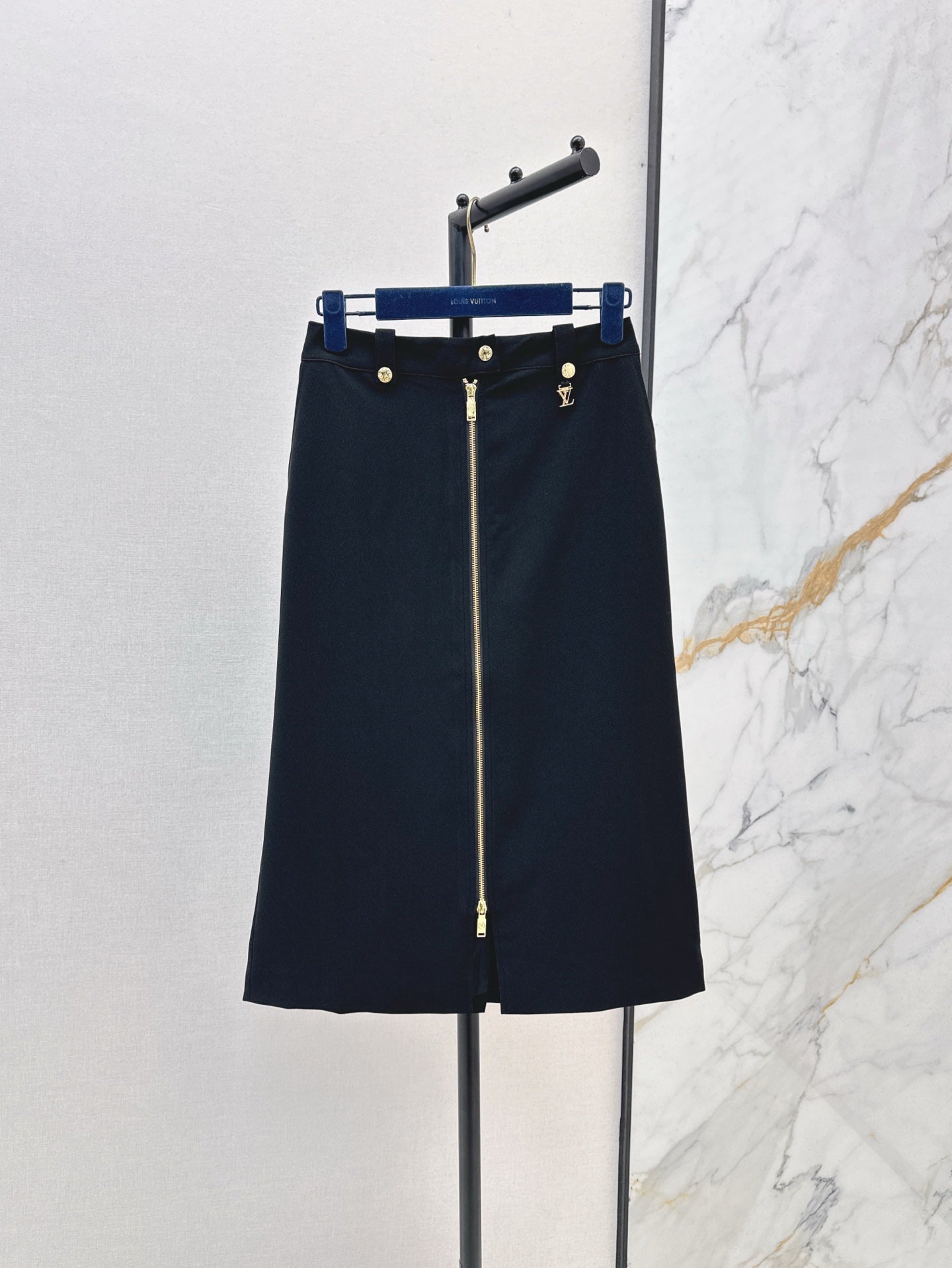 Loui* 25ss split back zipper skirt