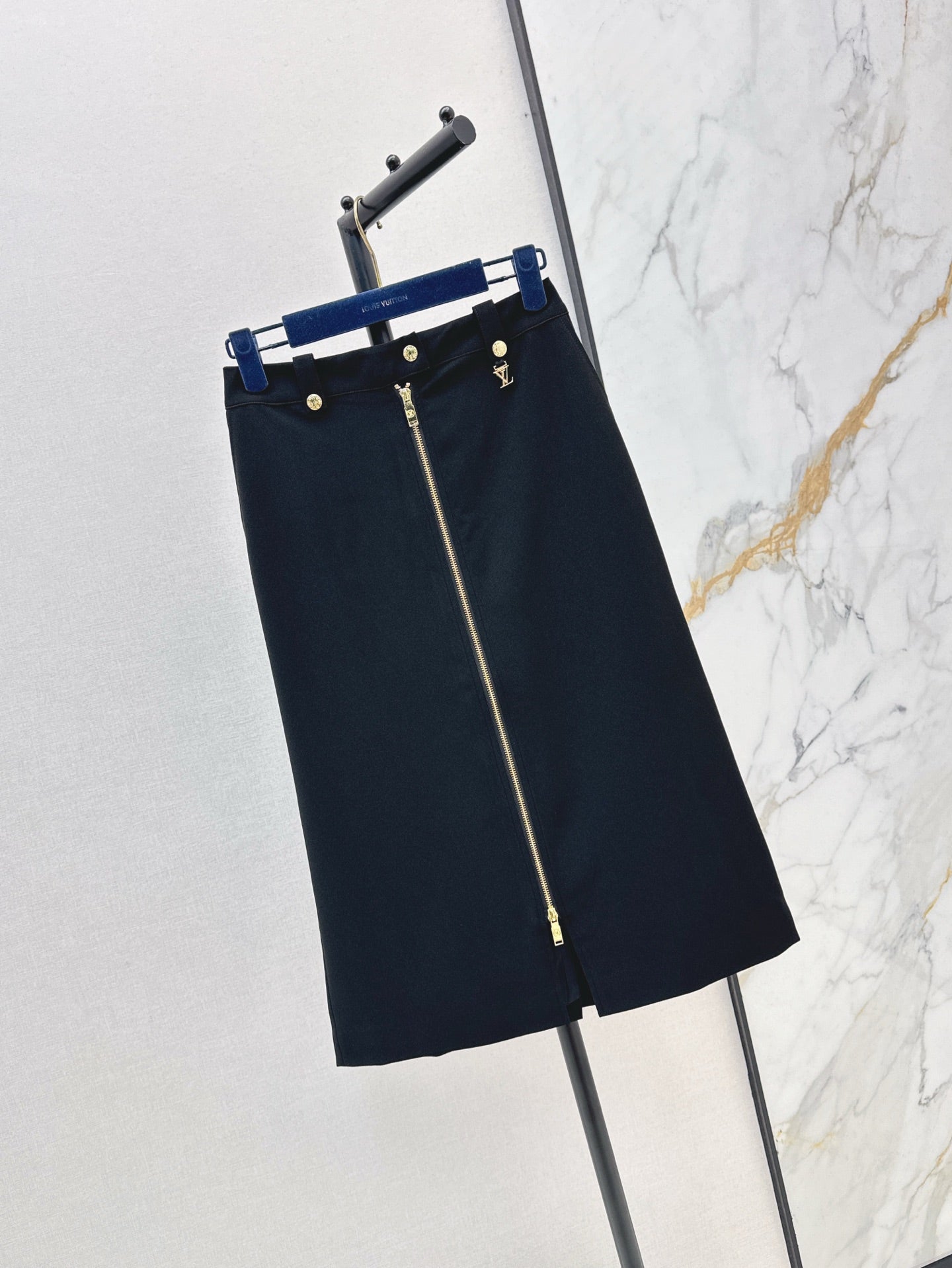 Loui* 25ss split back zipper skirt