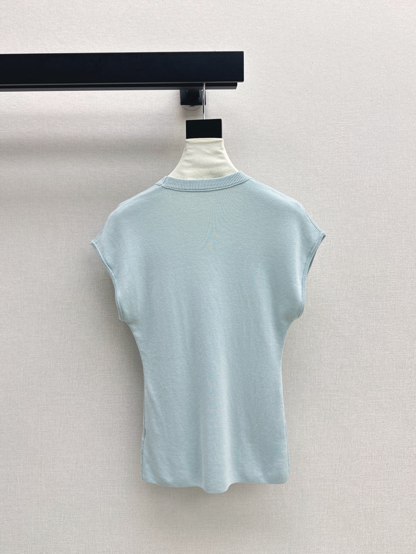 MaxM* 25ss U-neck knitted top