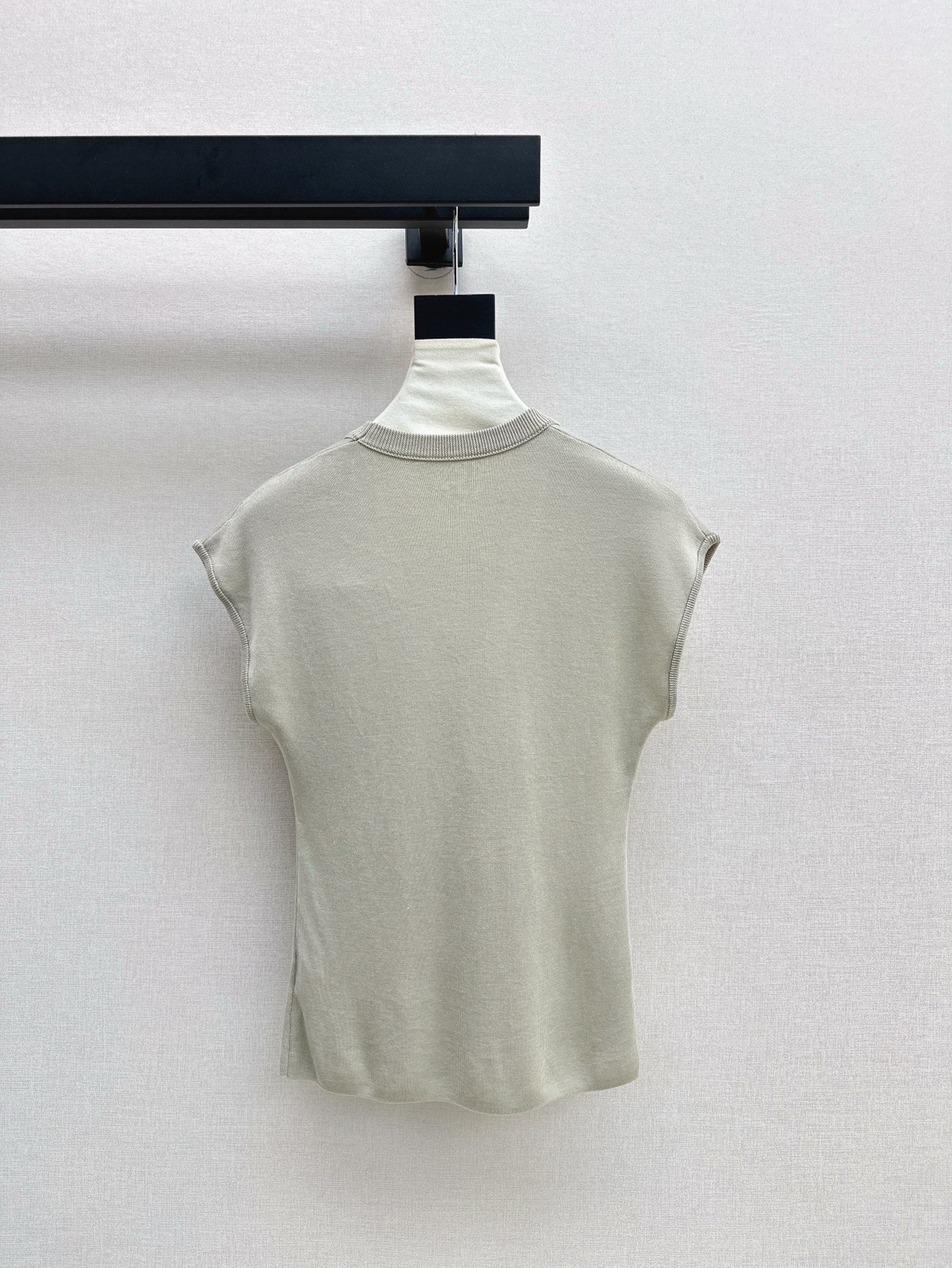 MaxM* 25ss U-neck knitted top