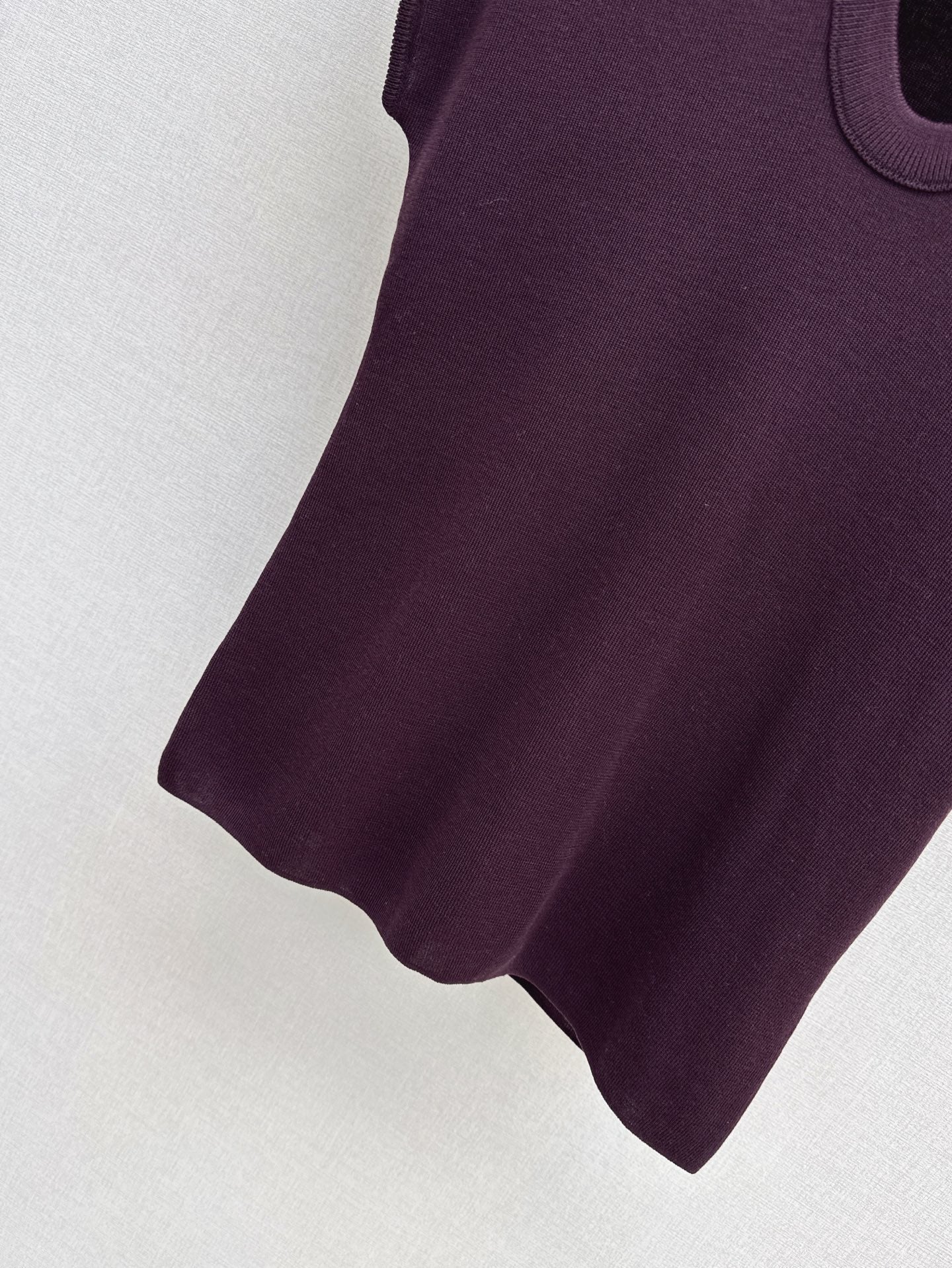 MaxM* 25ss U-neck knitted top