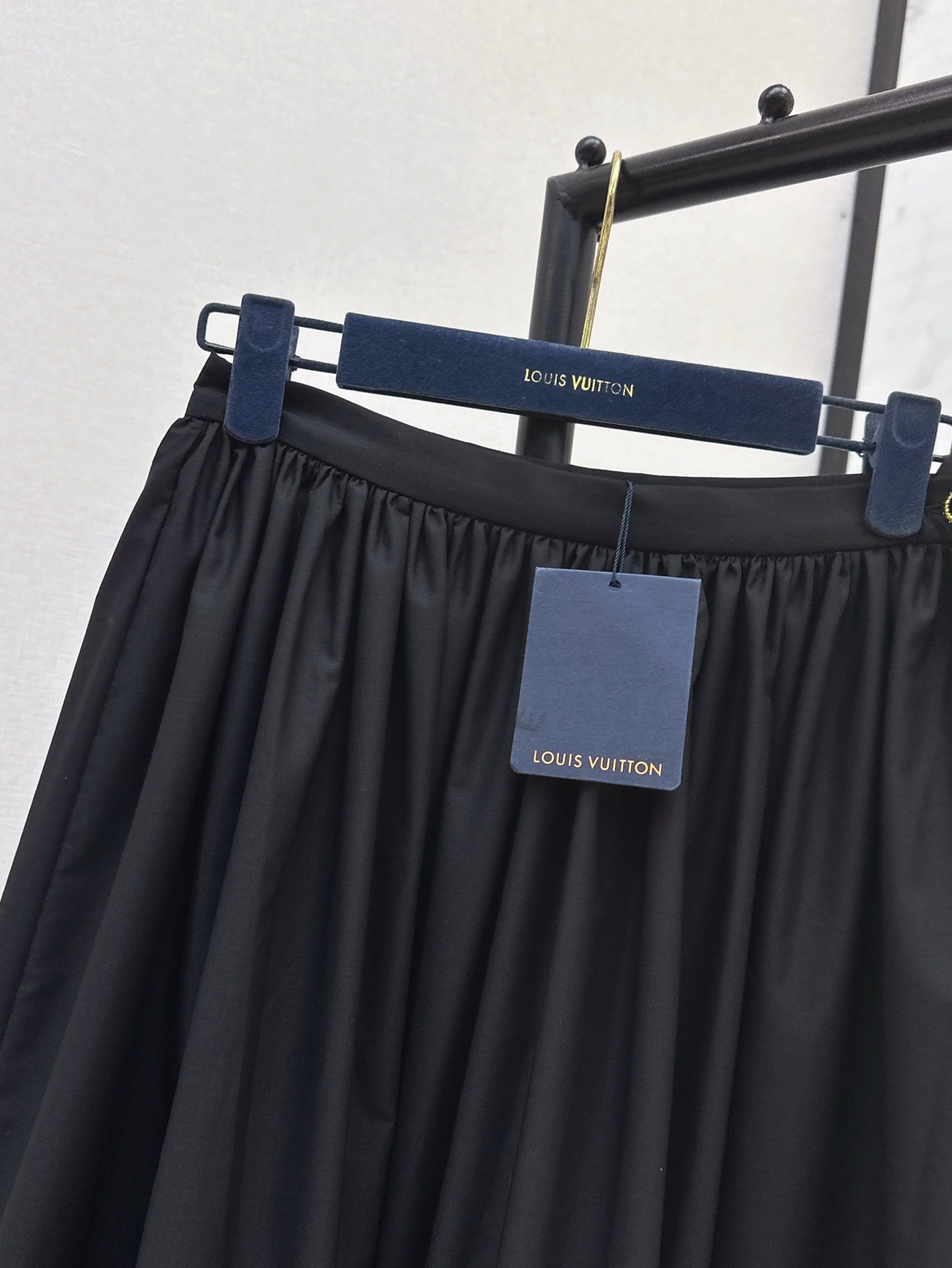 Loui* 25ss XL hem midi skirt