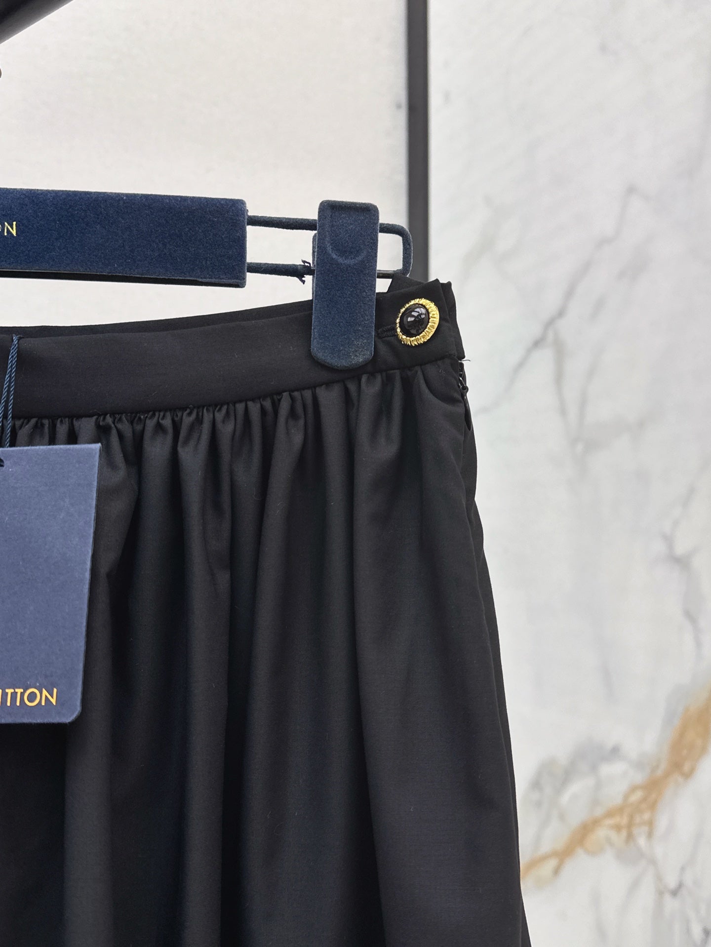 Loui* 25ss XL hem midi skirt