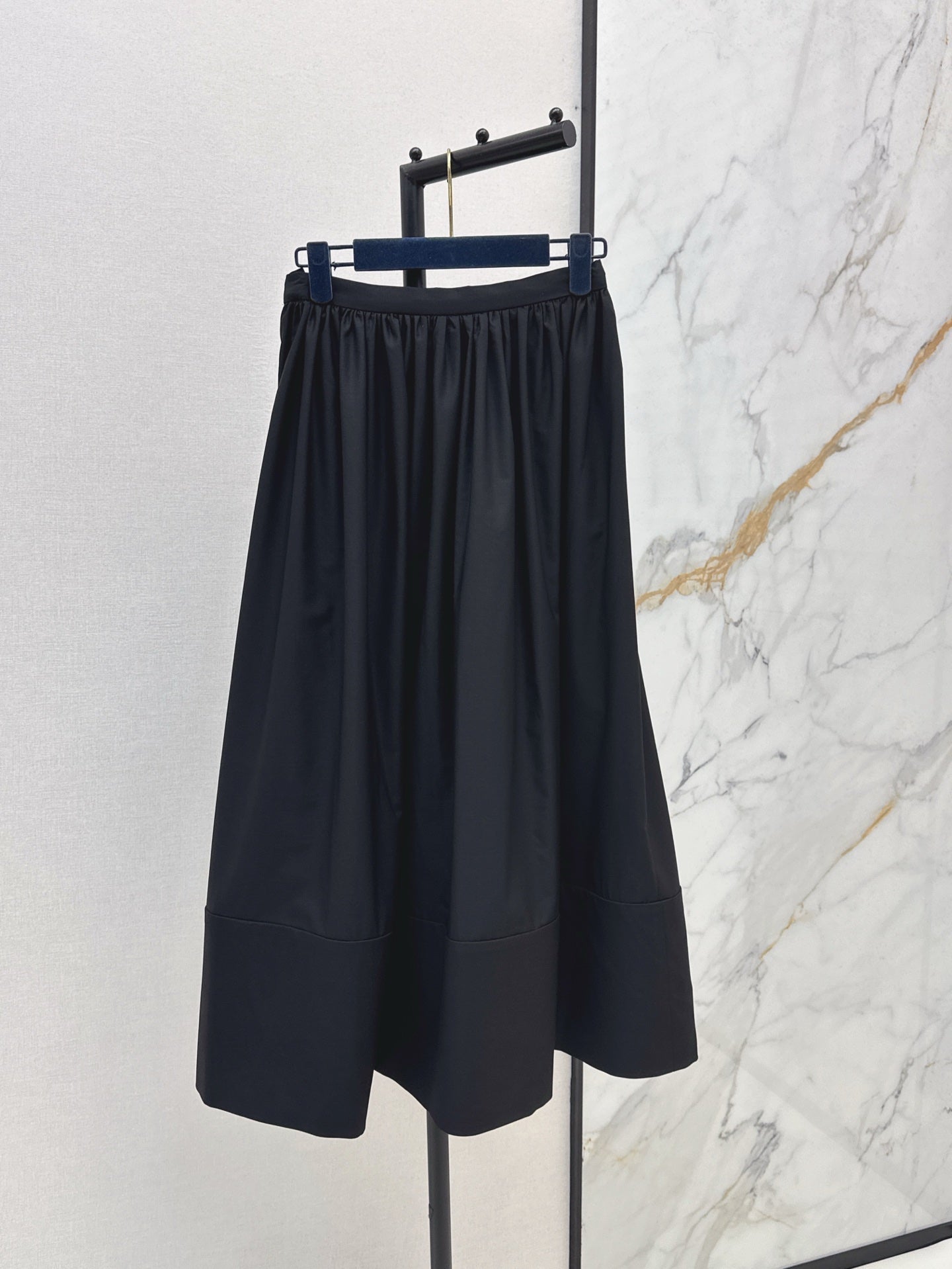 Loui* 25ss XL hem midi skirt