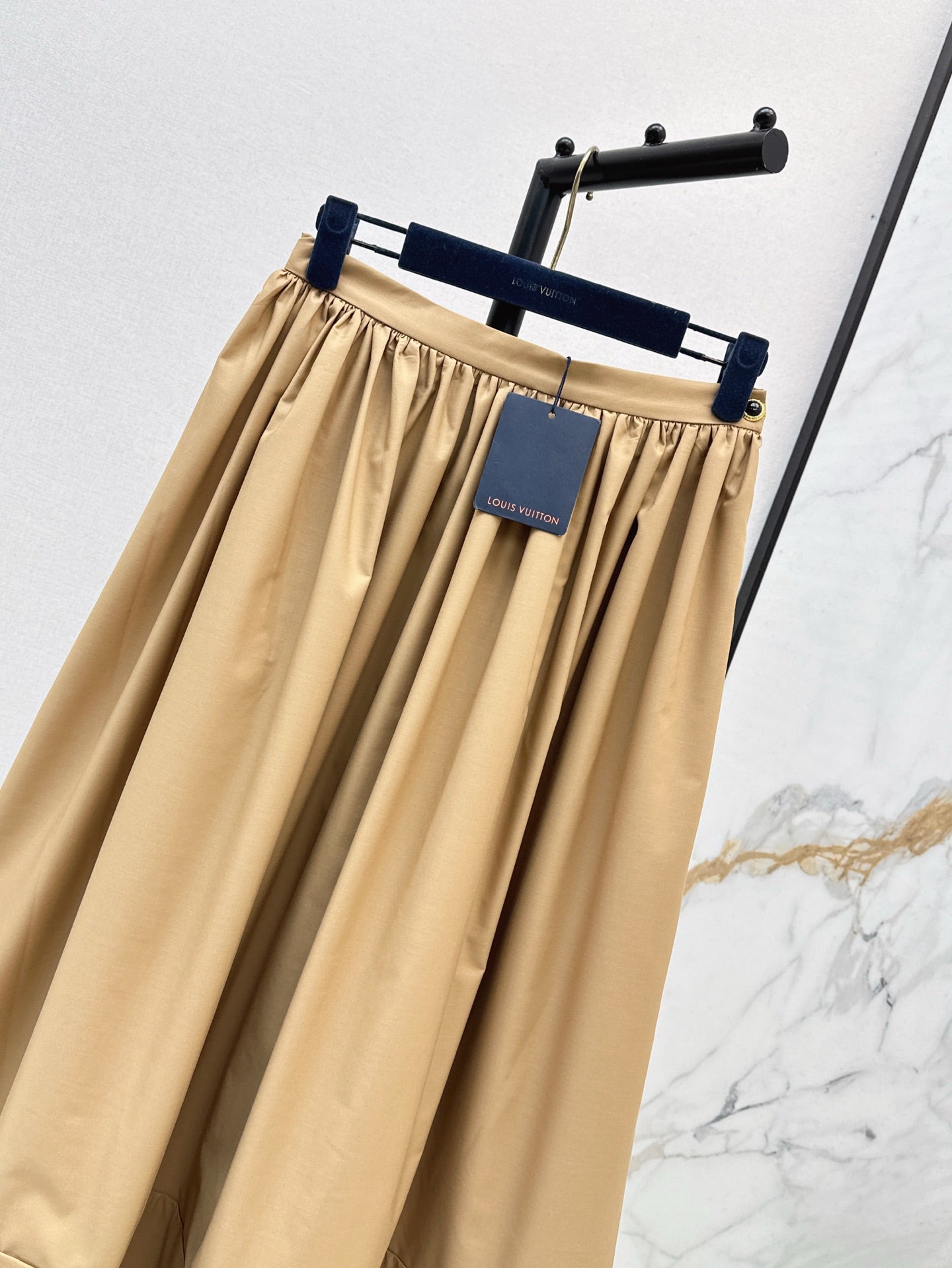 Loui* 25ss XL hem midi skirt