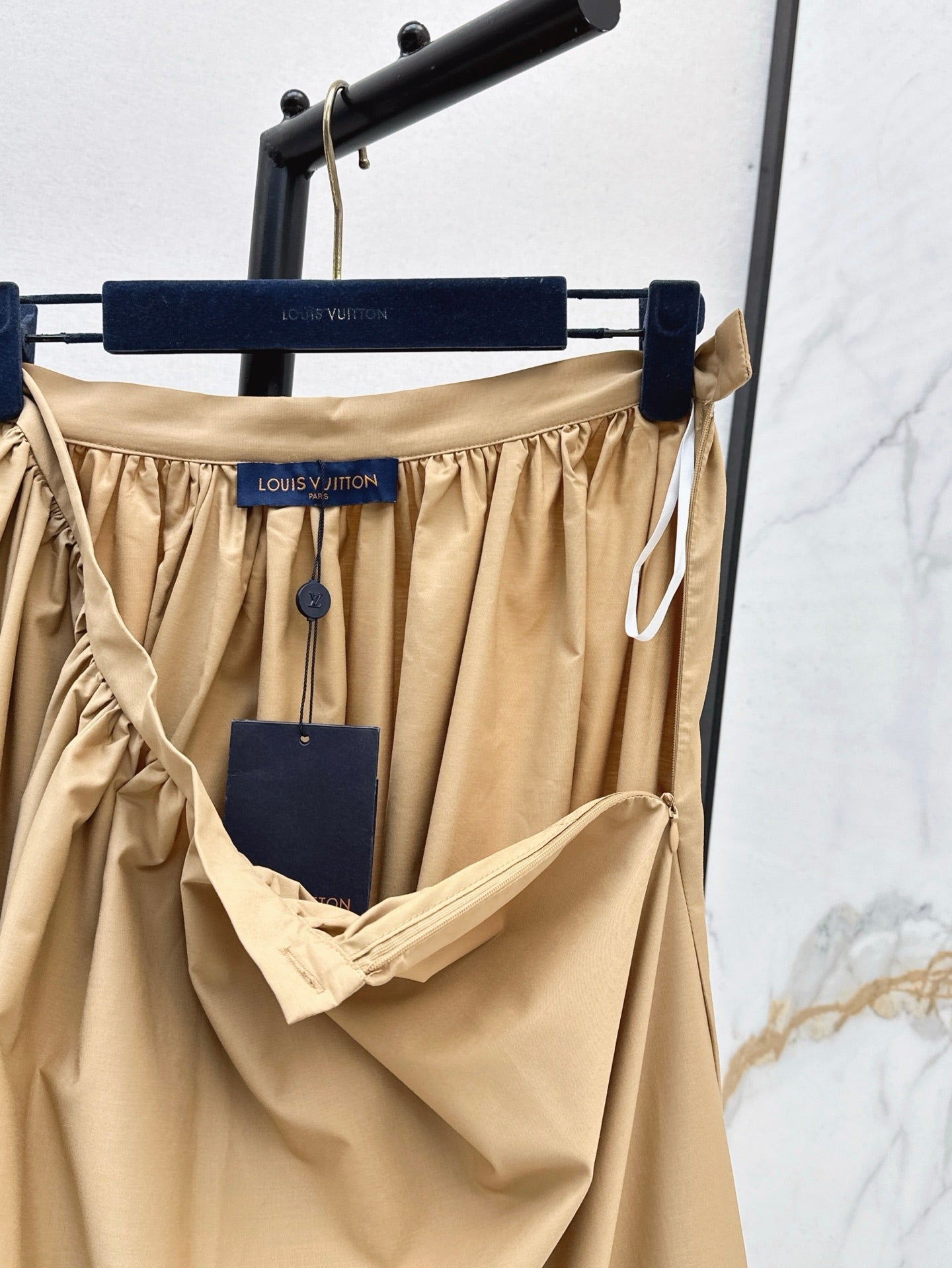 Loui* 25ss XL hem midi skirt