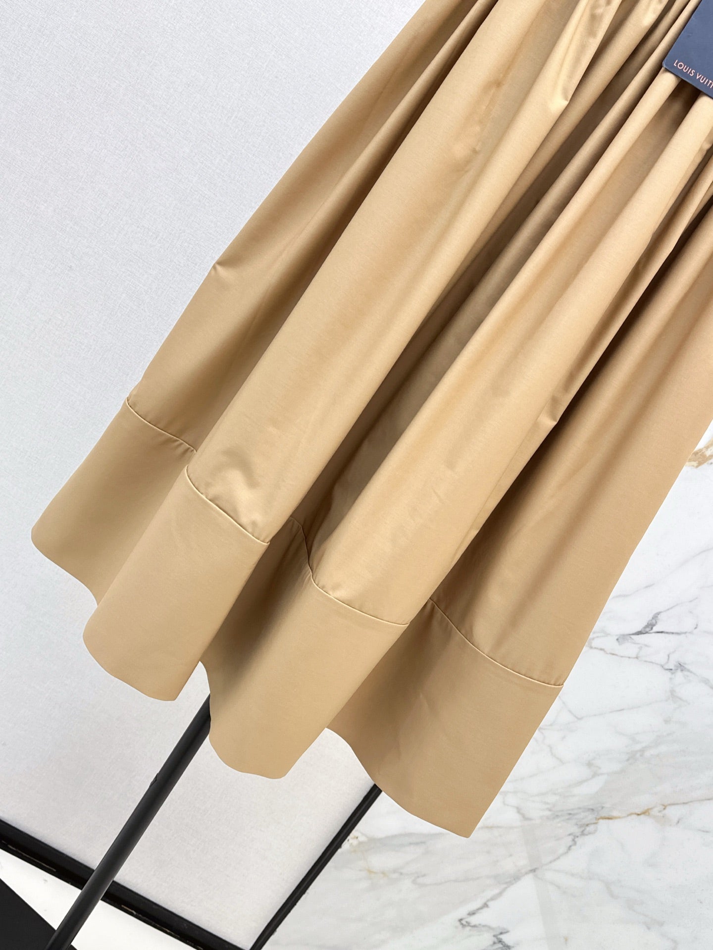 Loui* 25ss XL hem midi skirt