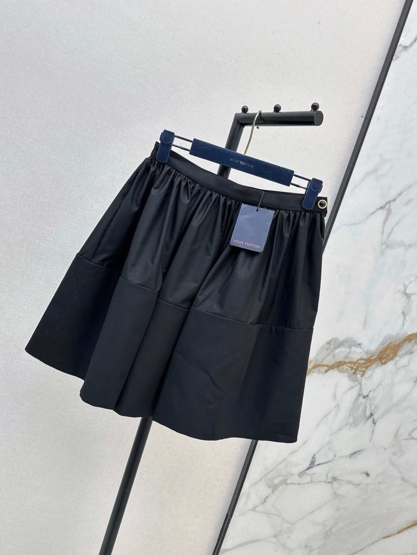 Loui* 25ss XL hem mini skirt