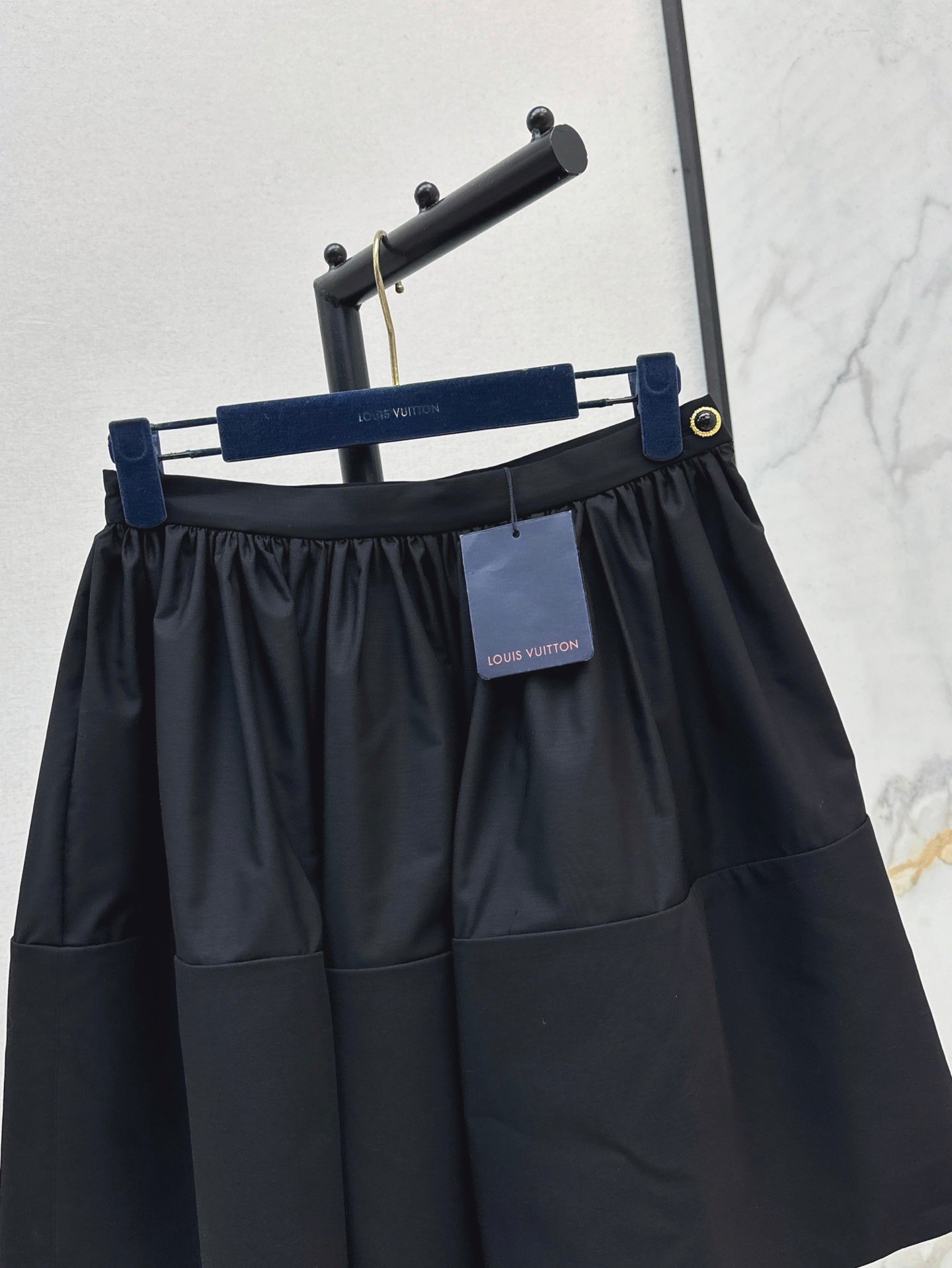 Loui* 25ss XL hem mini skirt