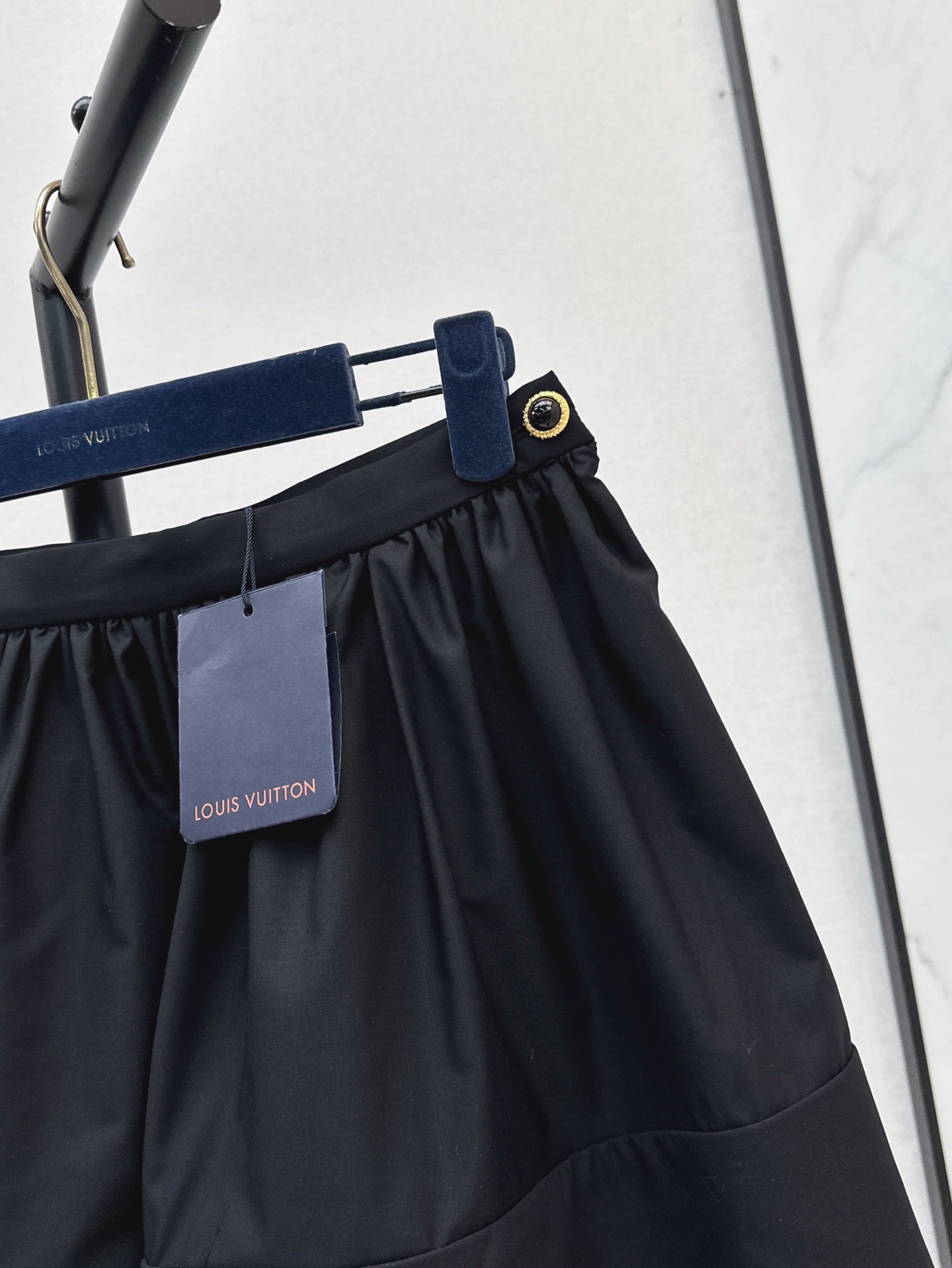 Loui* 25ss XL hem mini skirt