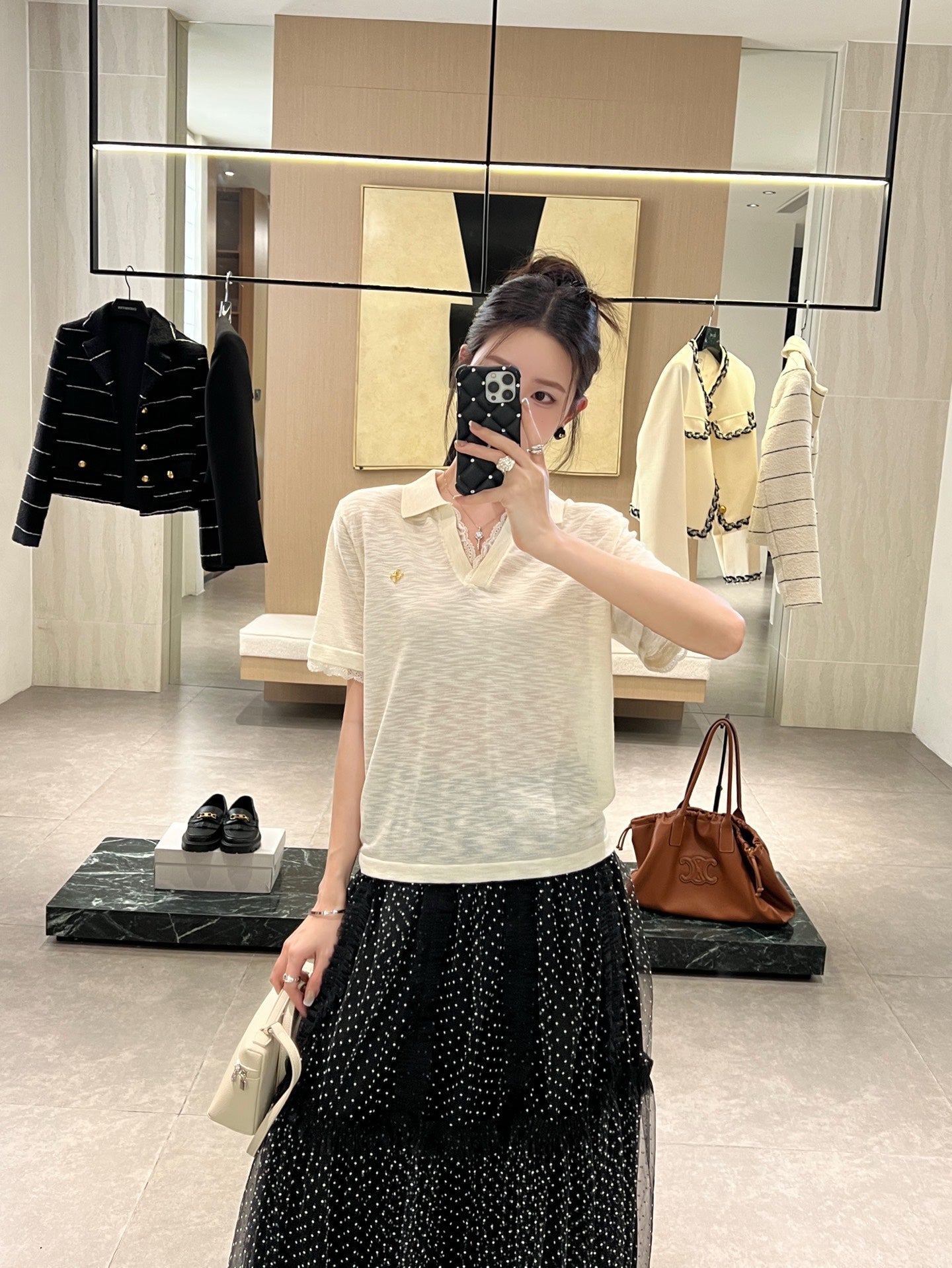 Cel* 25ss lace trim polo sweater