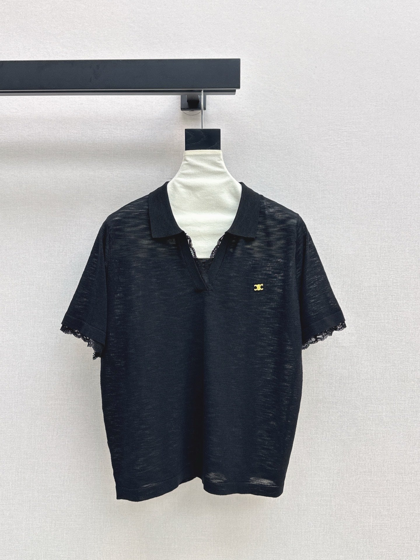Cel* 25ss lace trim polo sweater