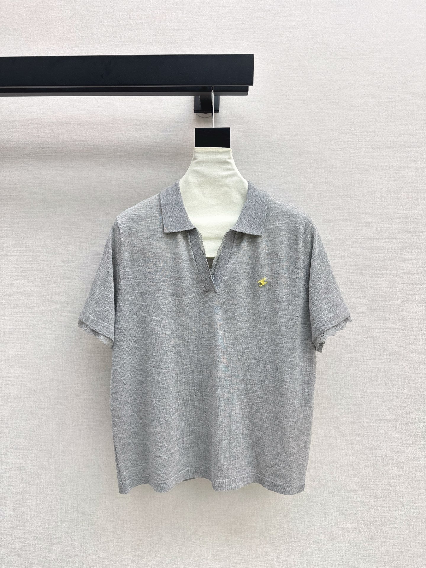 Cel* 25ss lace trim polo sweater