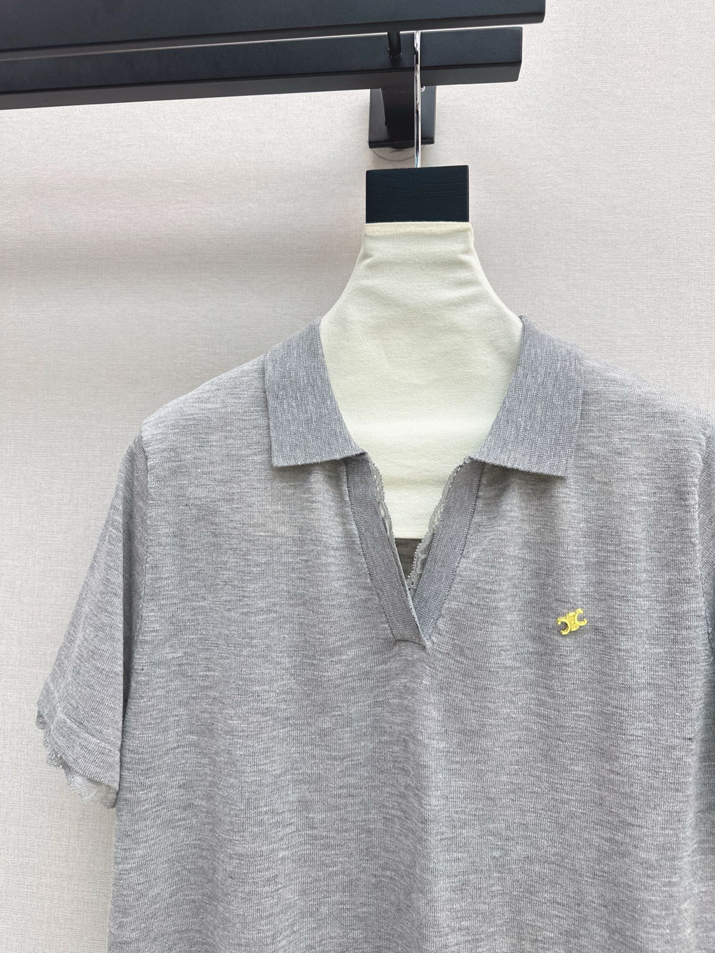 Cel* 25ss lace trim polo sweater