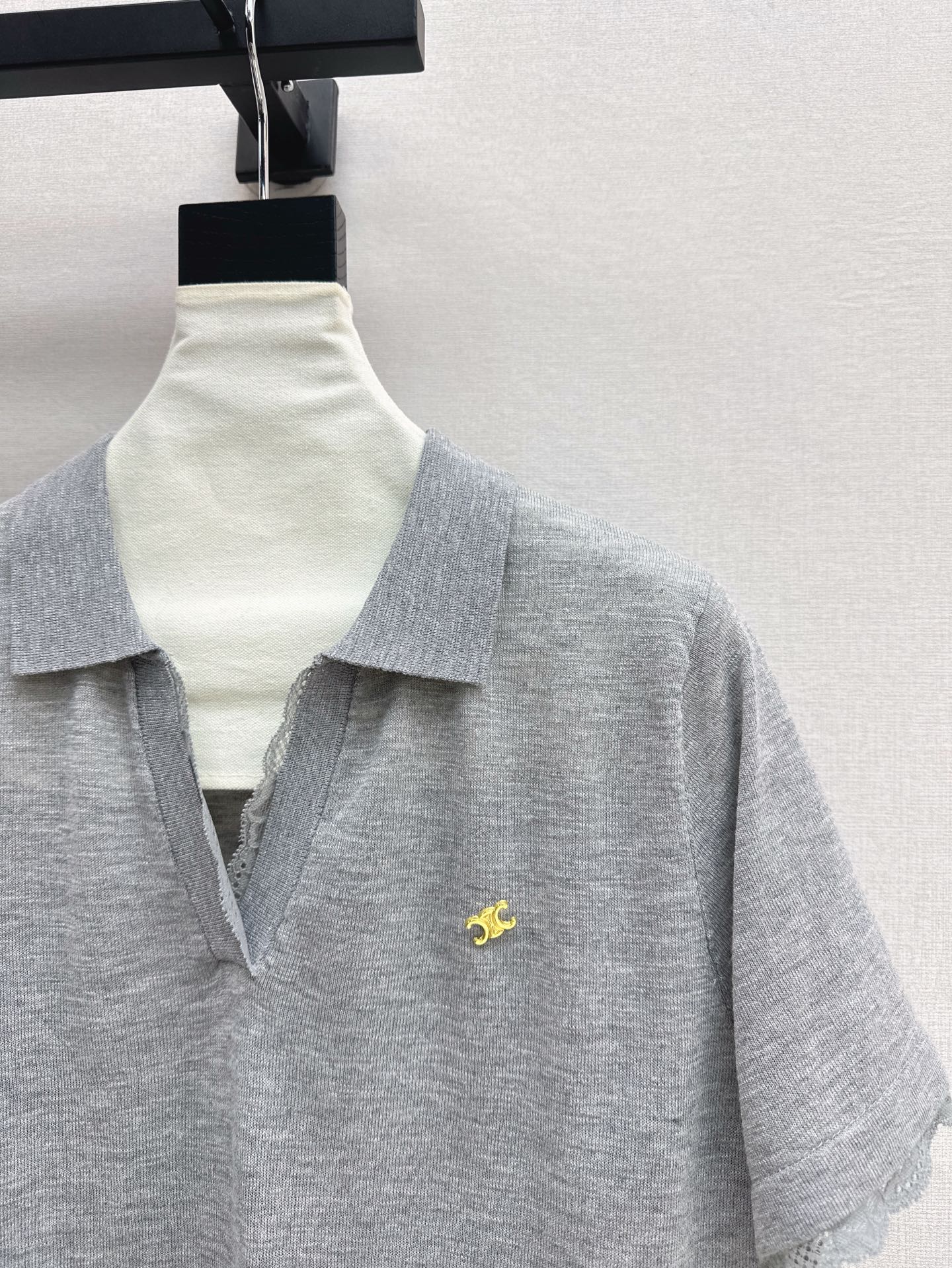 Cel* 25ss lace trim polo sweater
