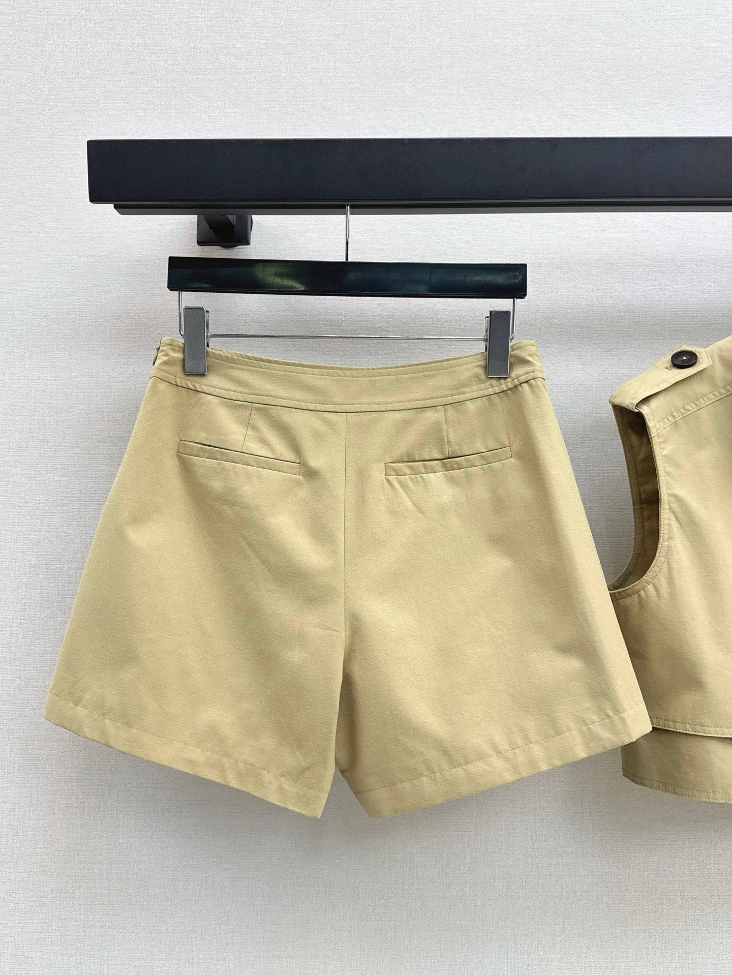 YS* 25ss cargo sleeveless crop top and skort suit