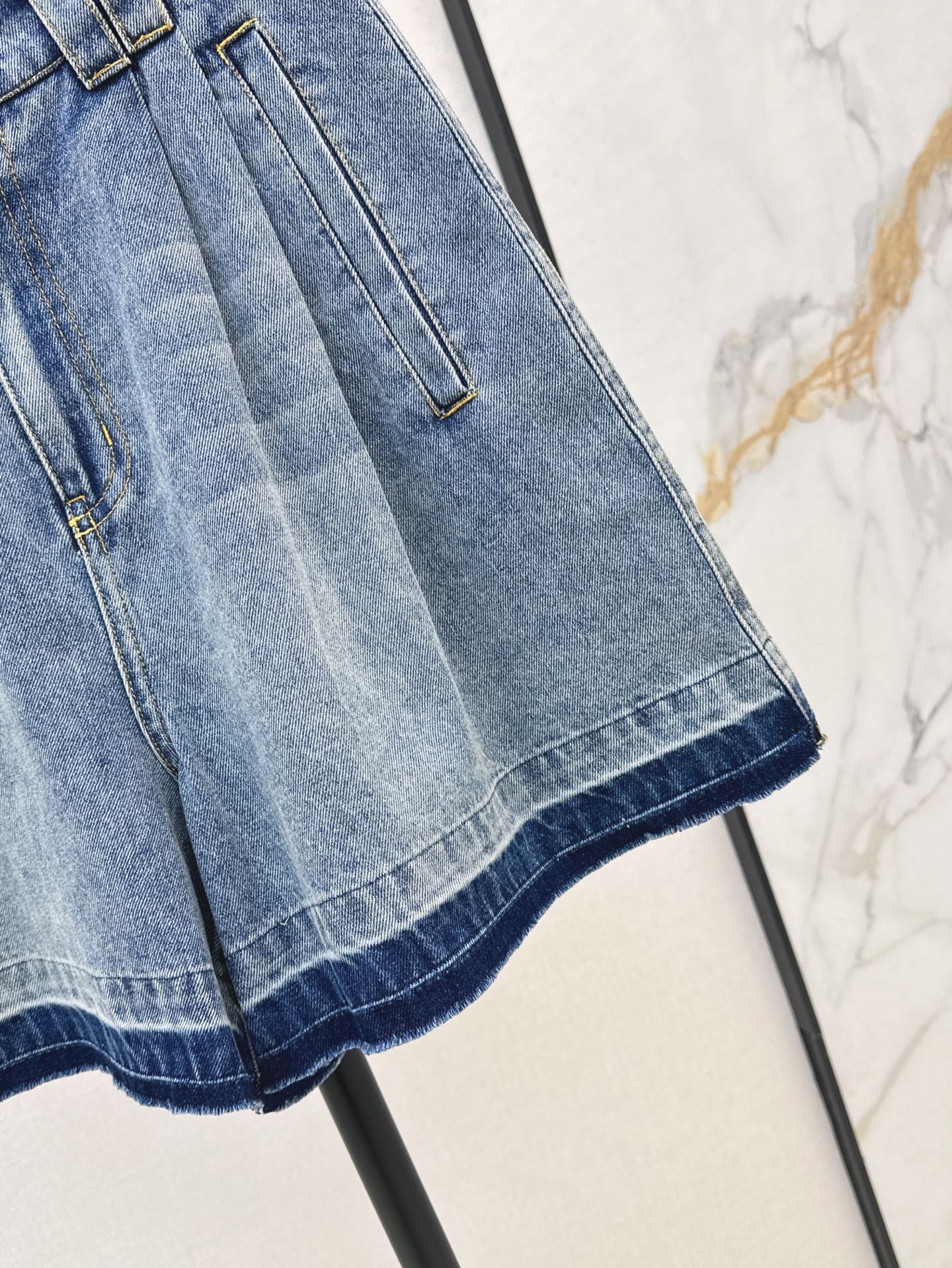 Valen* 25ss denim shorts