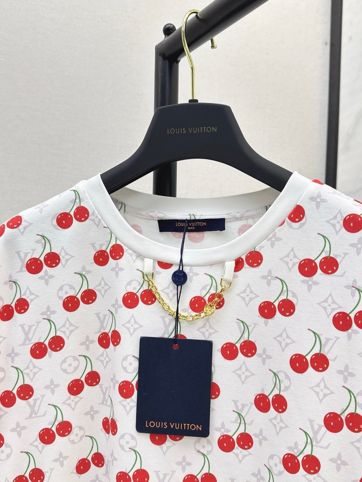 Loui* 25ss monogram cherry cotton t-shirt