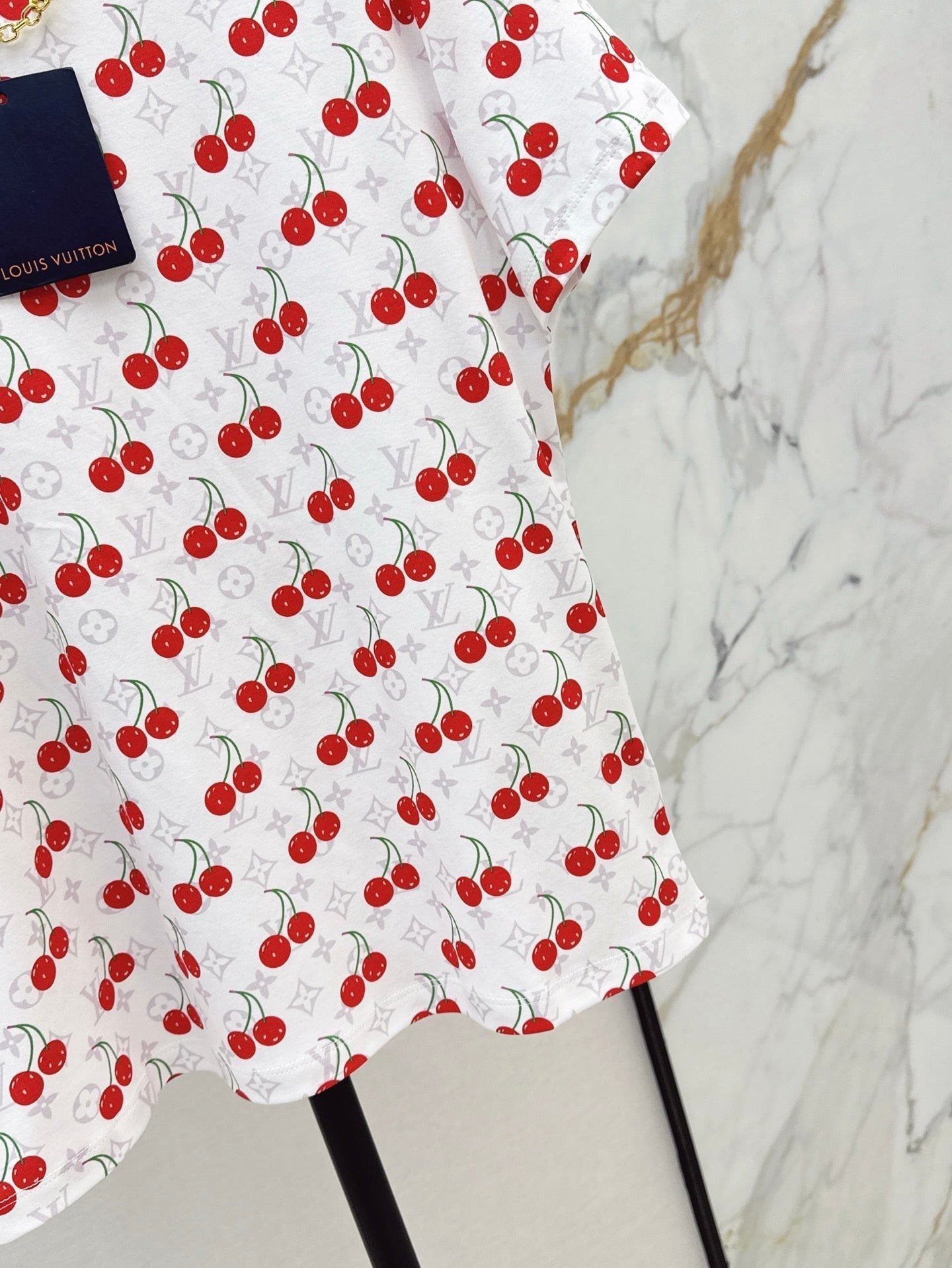 Loui* 25ss monogram cherry cotton t-shirt