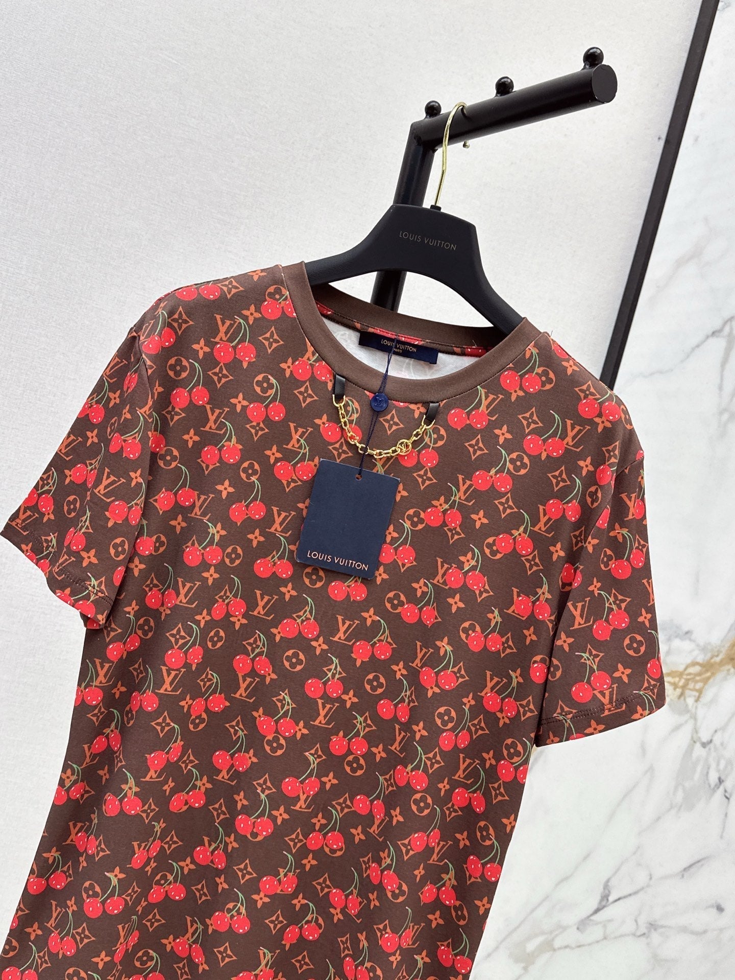 Loui* 25ss monogram cherry cotton t-shirt
