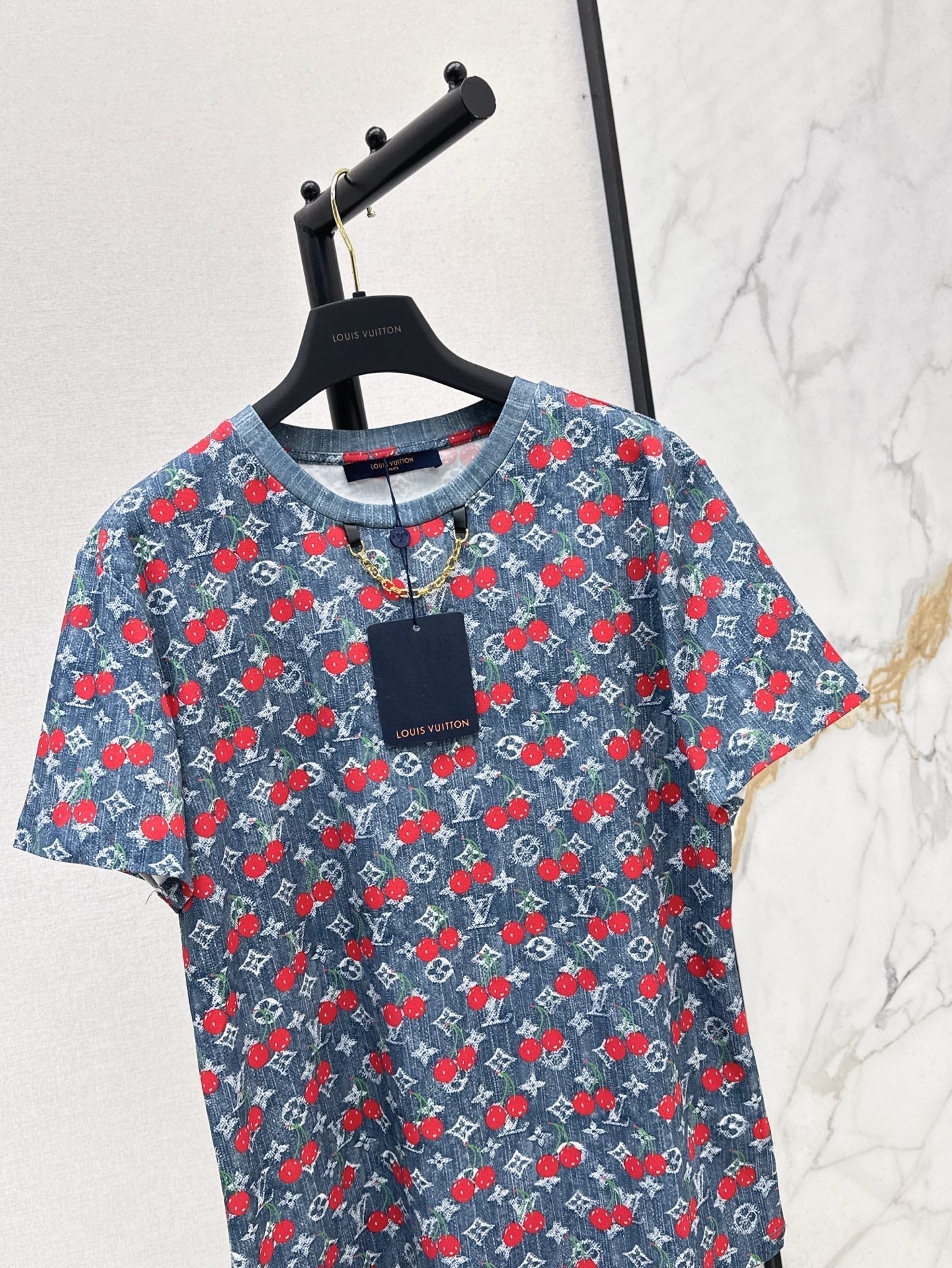 Loui* 25ss monogram cherry cotton t-shirt