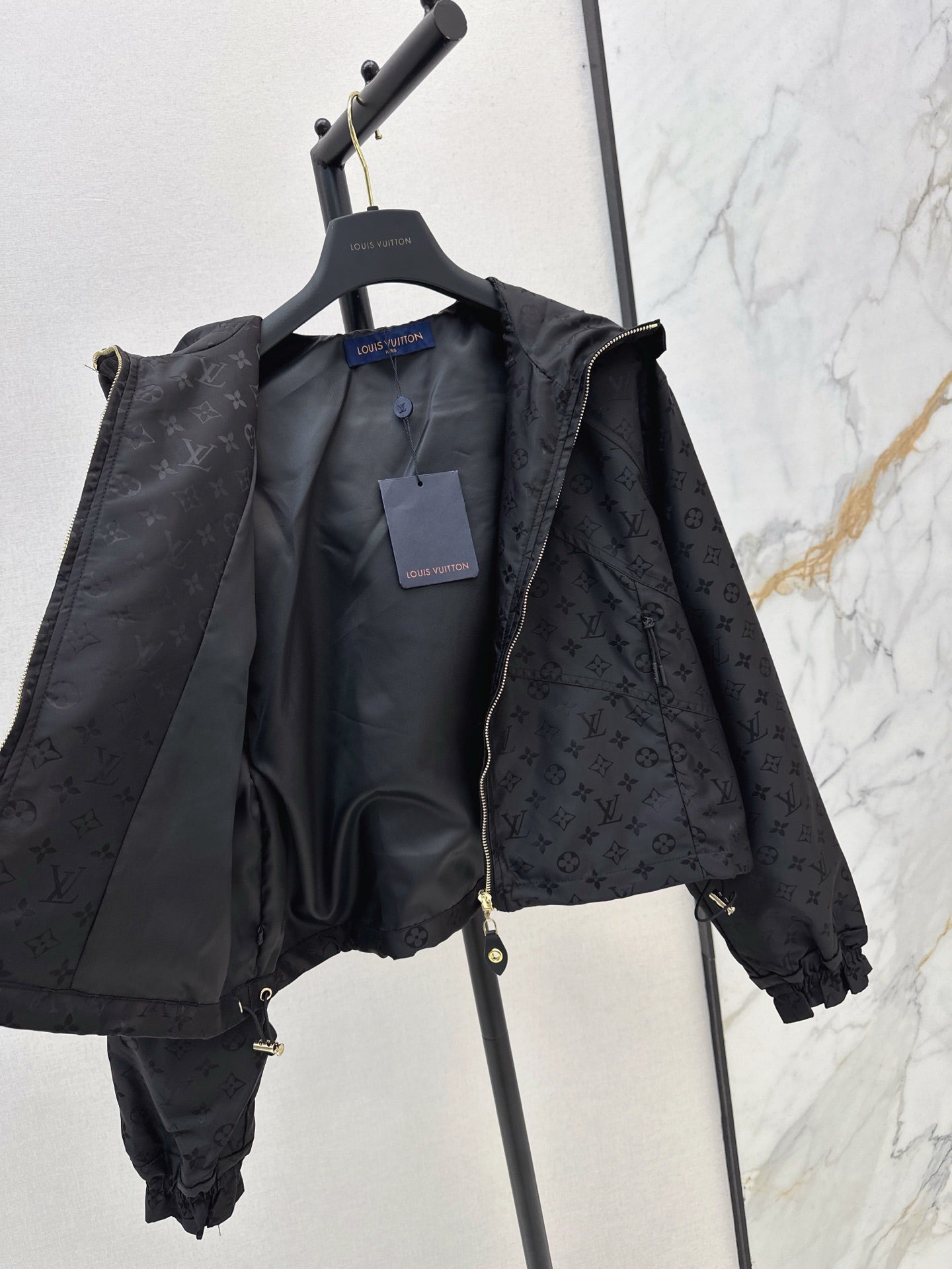 Loui* 25ss monogram cropped windbreaker