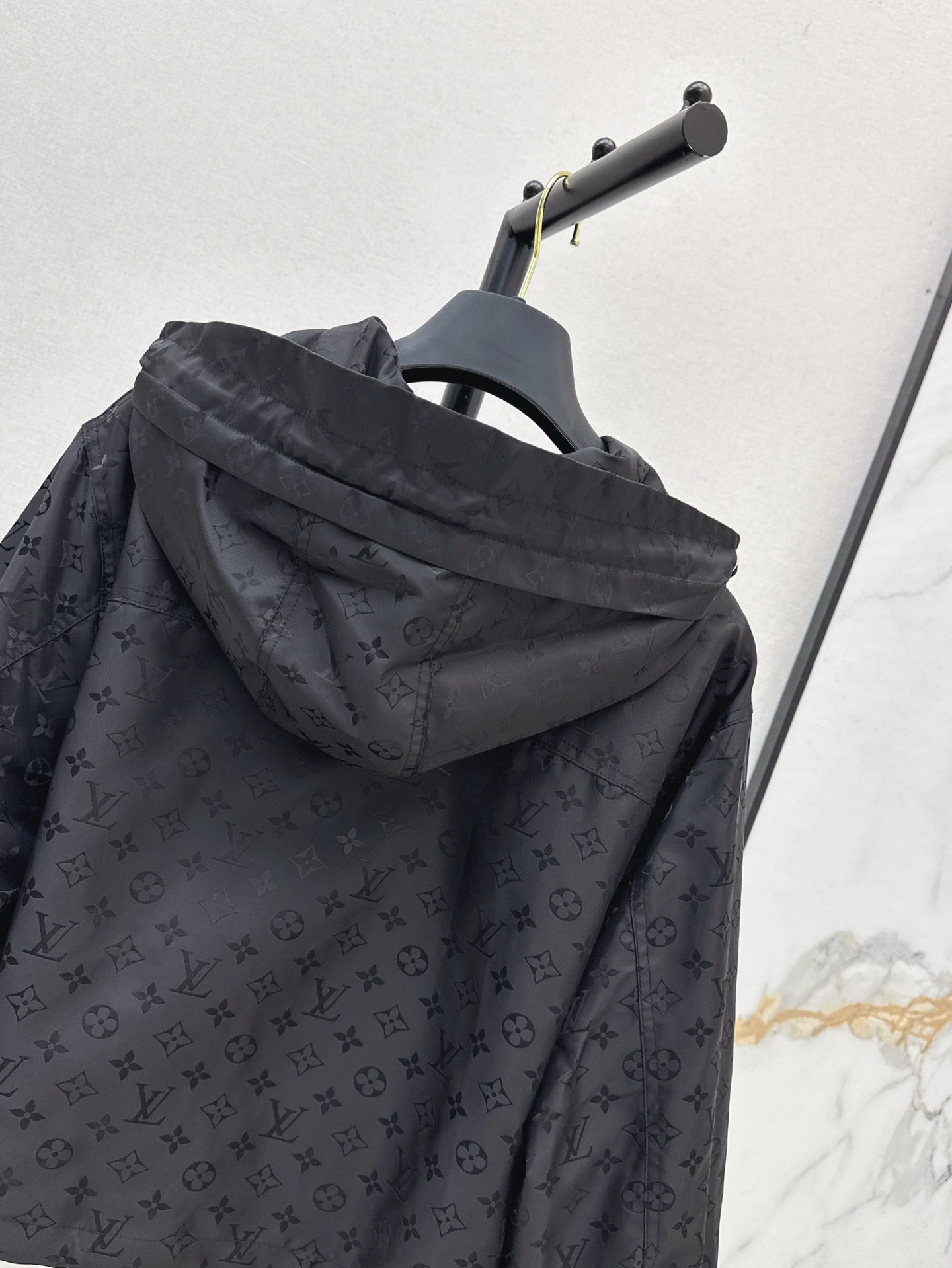 Loui* 25ss monogram cropped windbreaker